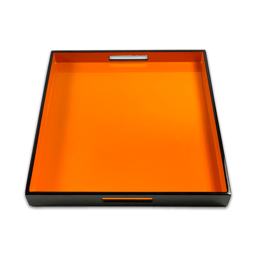 BANDEJA QUADRADA EM MADEIRA LAQUEADA LARANJA C/ PRETO PACIFIC CONNECTIONS