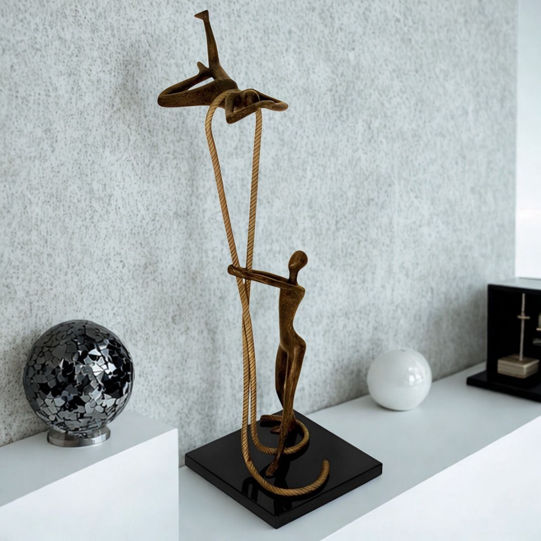 ESCULTURA FLYING RESINA COBRE MODALI DESIGN