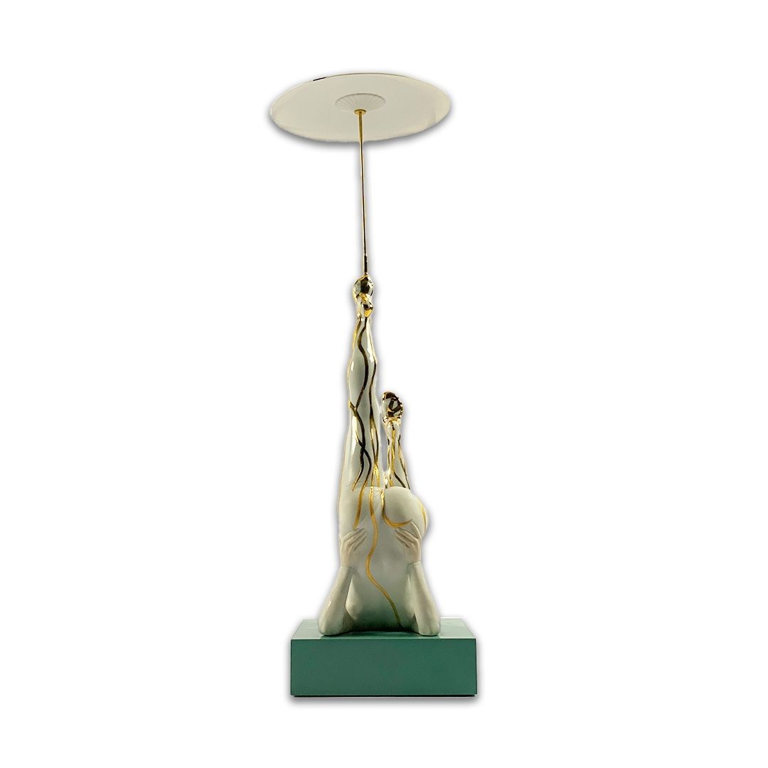 ESCULTURA EQUILIBRISTA COM SOMBRINHA PORCELANA LLADRO