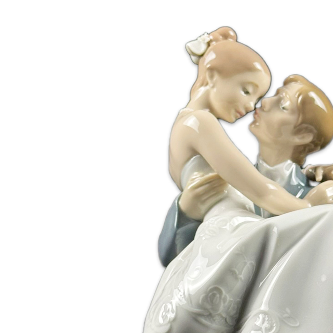 ESCULTURA EL DIA MAIS FELIZ PORCELANA LLADRO