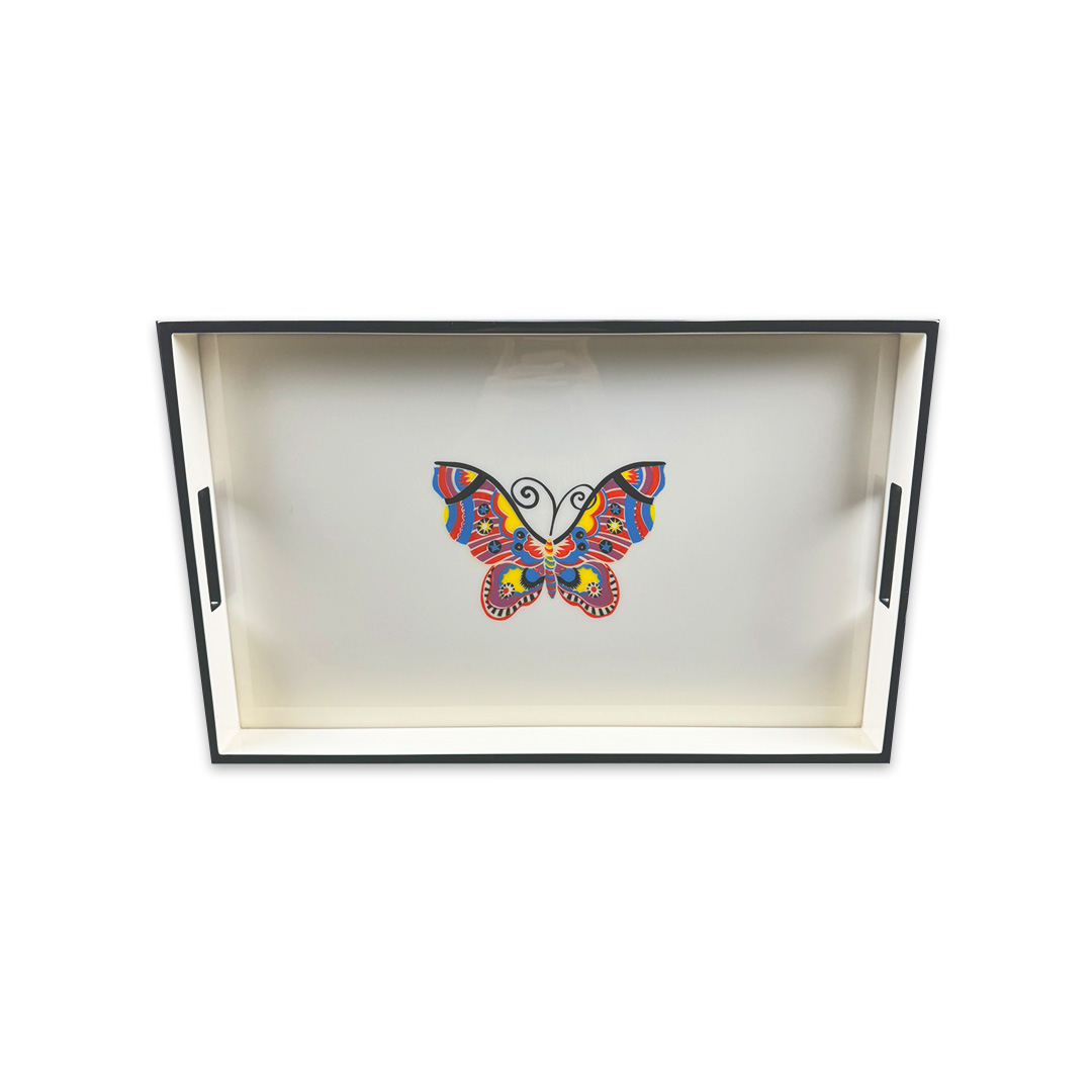 BANDEJA RETANGULAR MADEIRA LAQUEADA BRANCA C/BORBOLETA PACIFIC CONNECTIONS