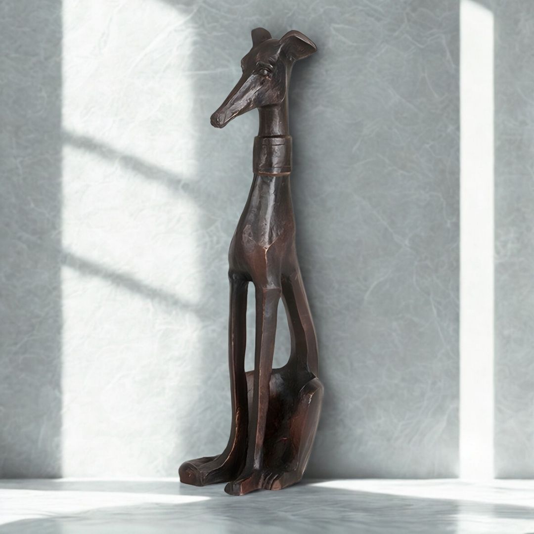 ESCULTURA CACHORRO GALGO SENTADO RESINA BRONZE MODALI DESIGN