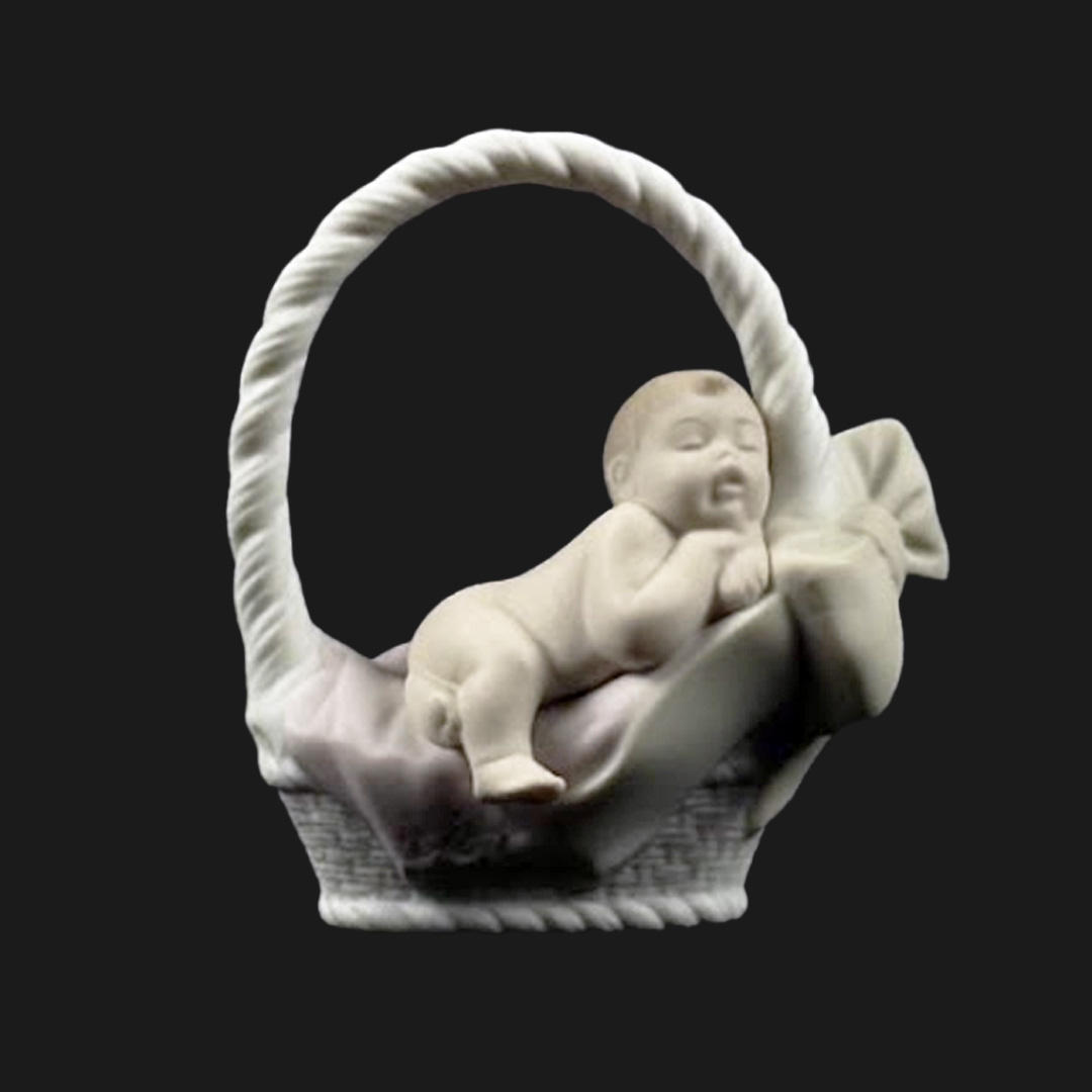 ESCULTURA BEBE NASCIDO FEMININO PORCELANA LLADRO