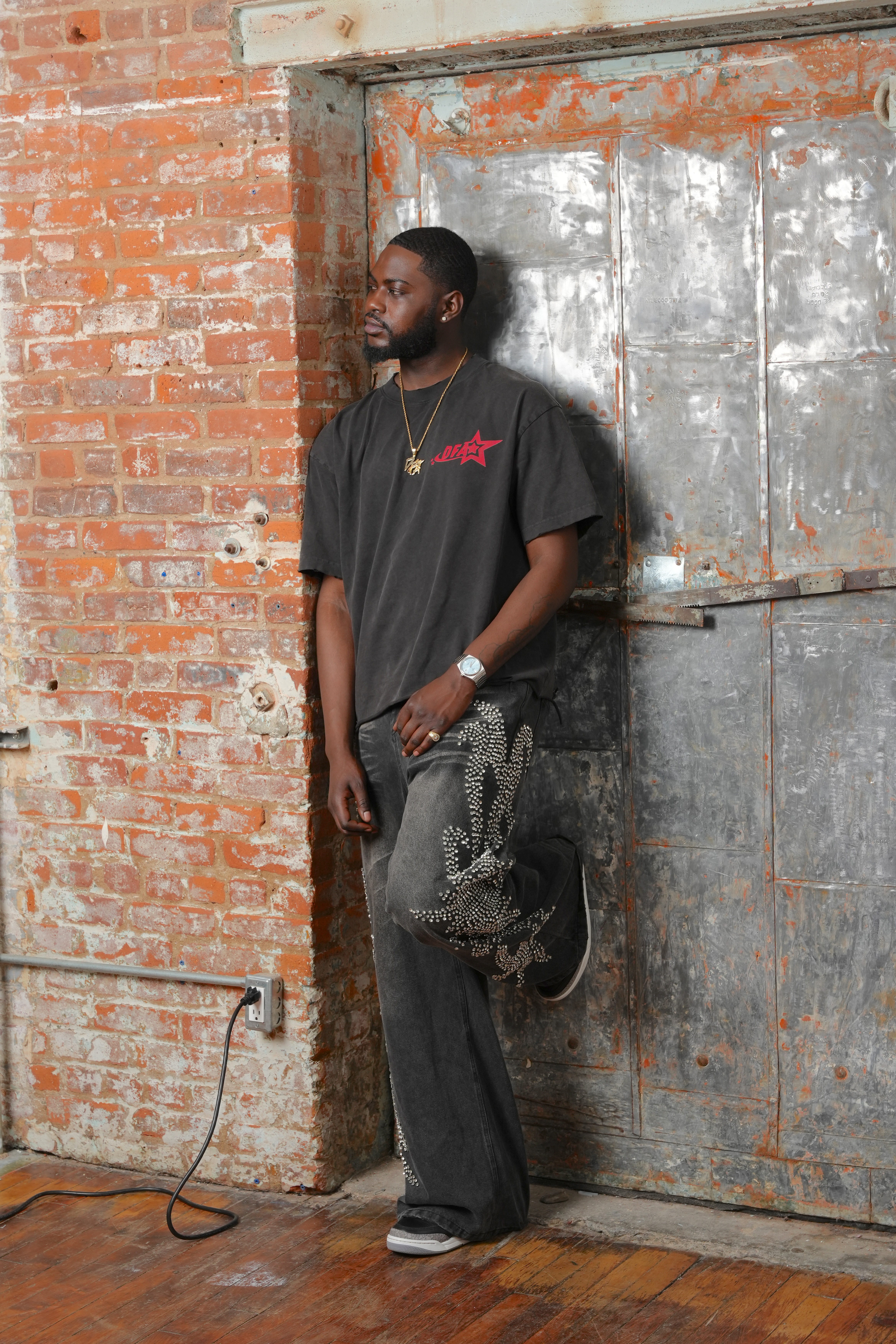  “Red Star Logo” T-shirt