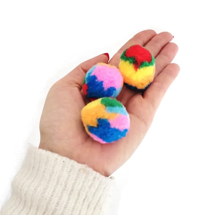 2 POMPONS 