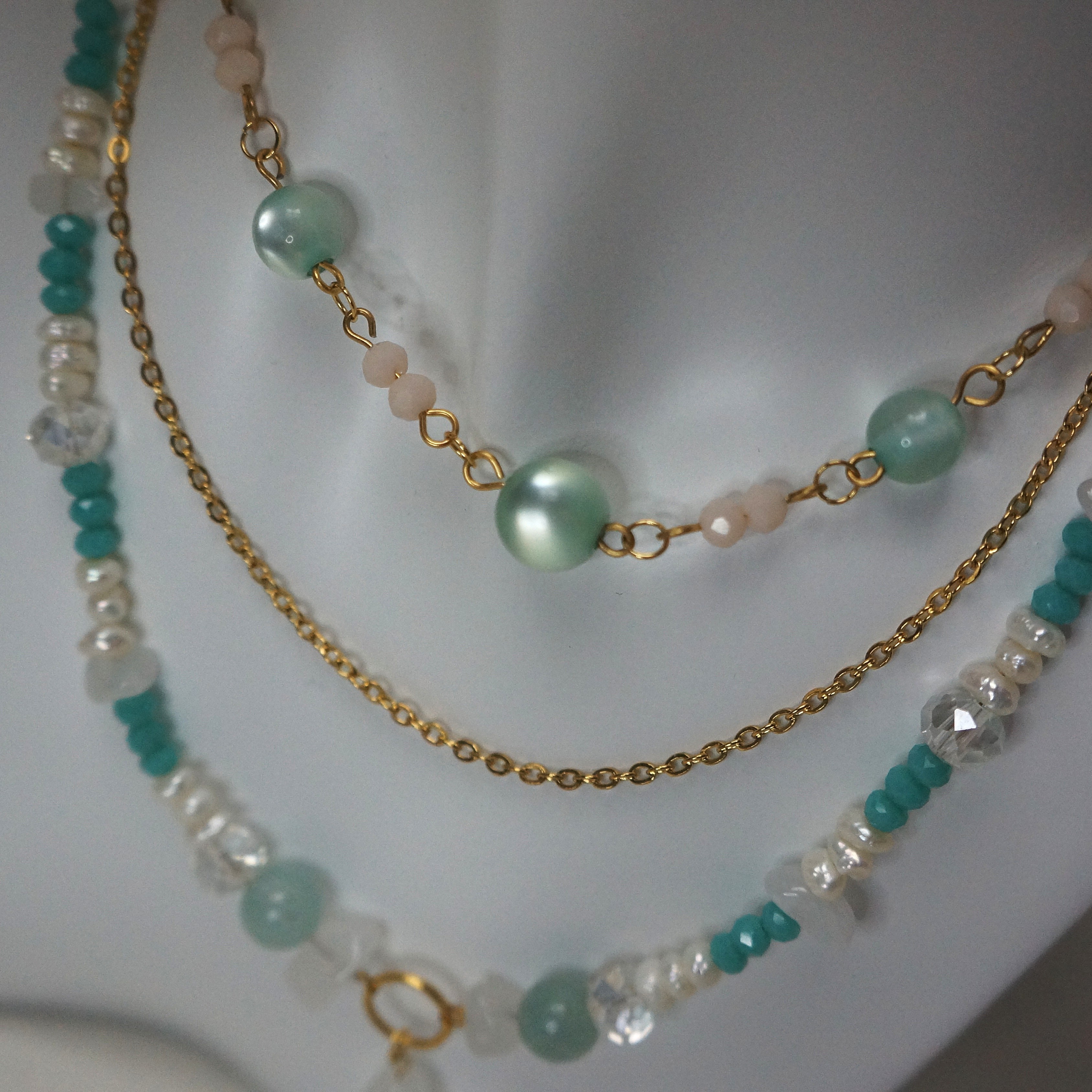 Collier Lucy 