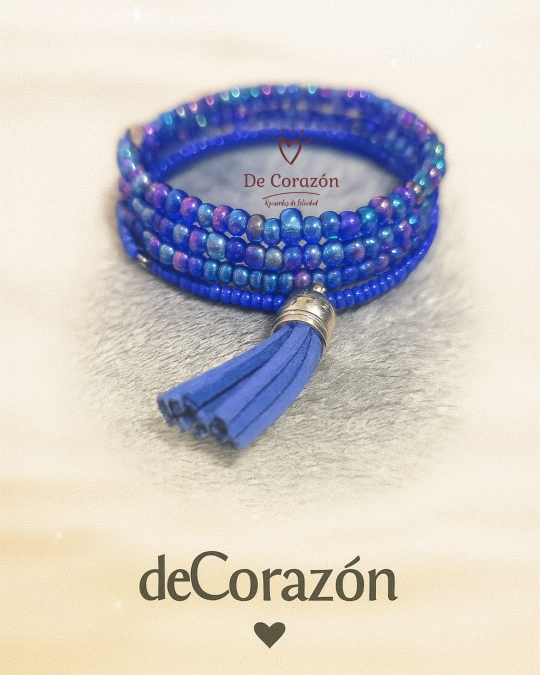 Pulsera azul de cuentas