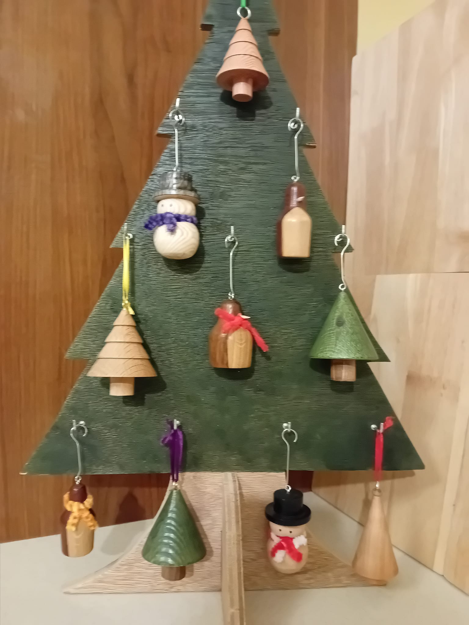 Hanging Wooden Christmas Tree