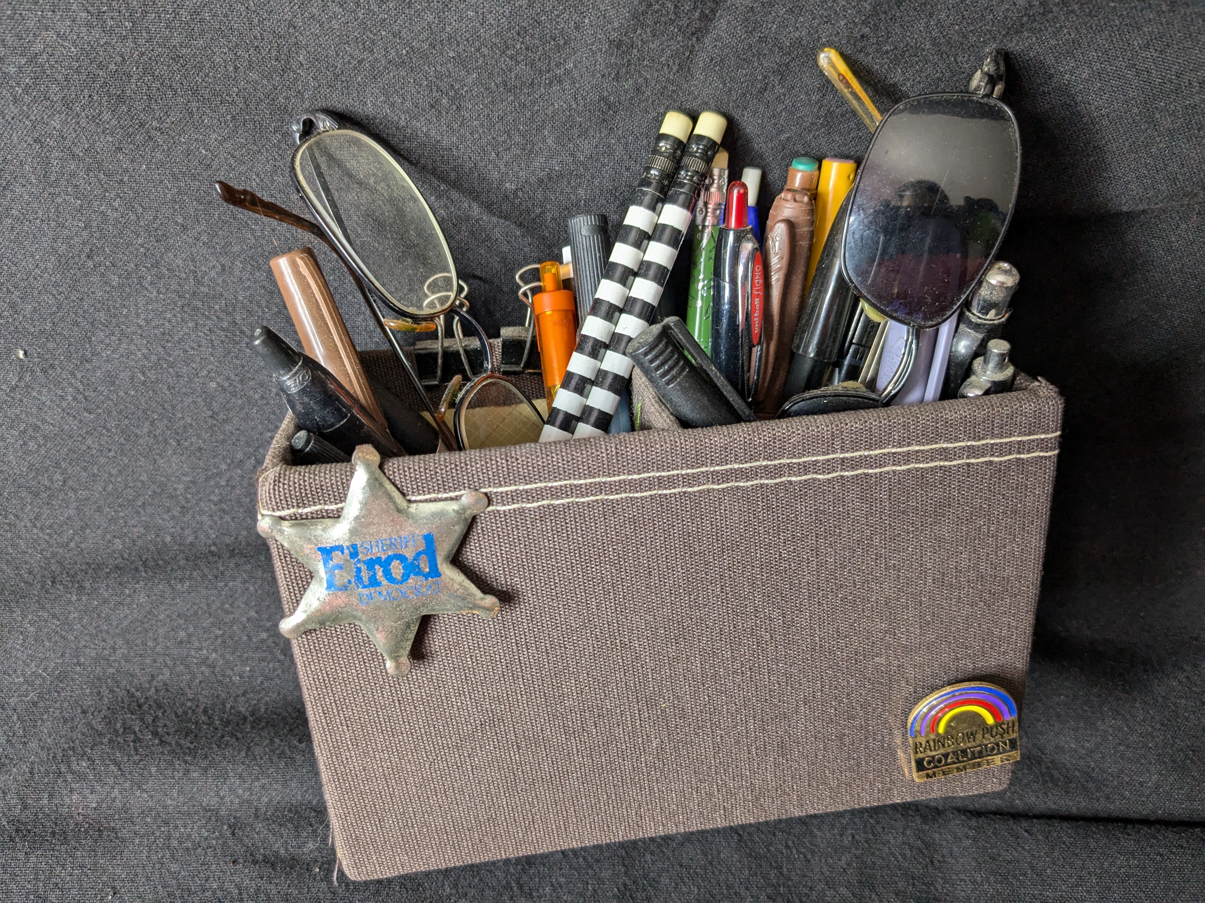 Sheriff Elrod Campaign Badge with Bernardine Dohrn & Bill Ayers’ Desk Pen Holder