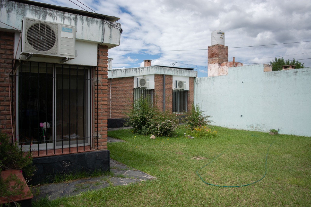 Mina Clavero Amplia Casa 