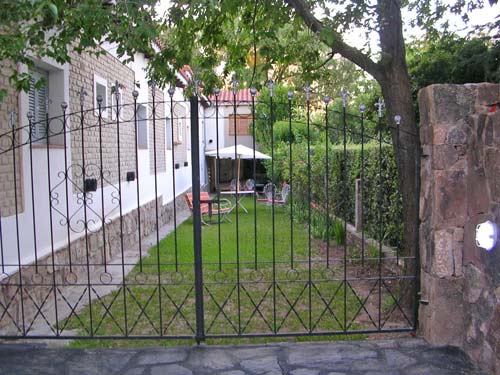 Mina Clavero -   Hostería a  tres cuadras del centro y del rio