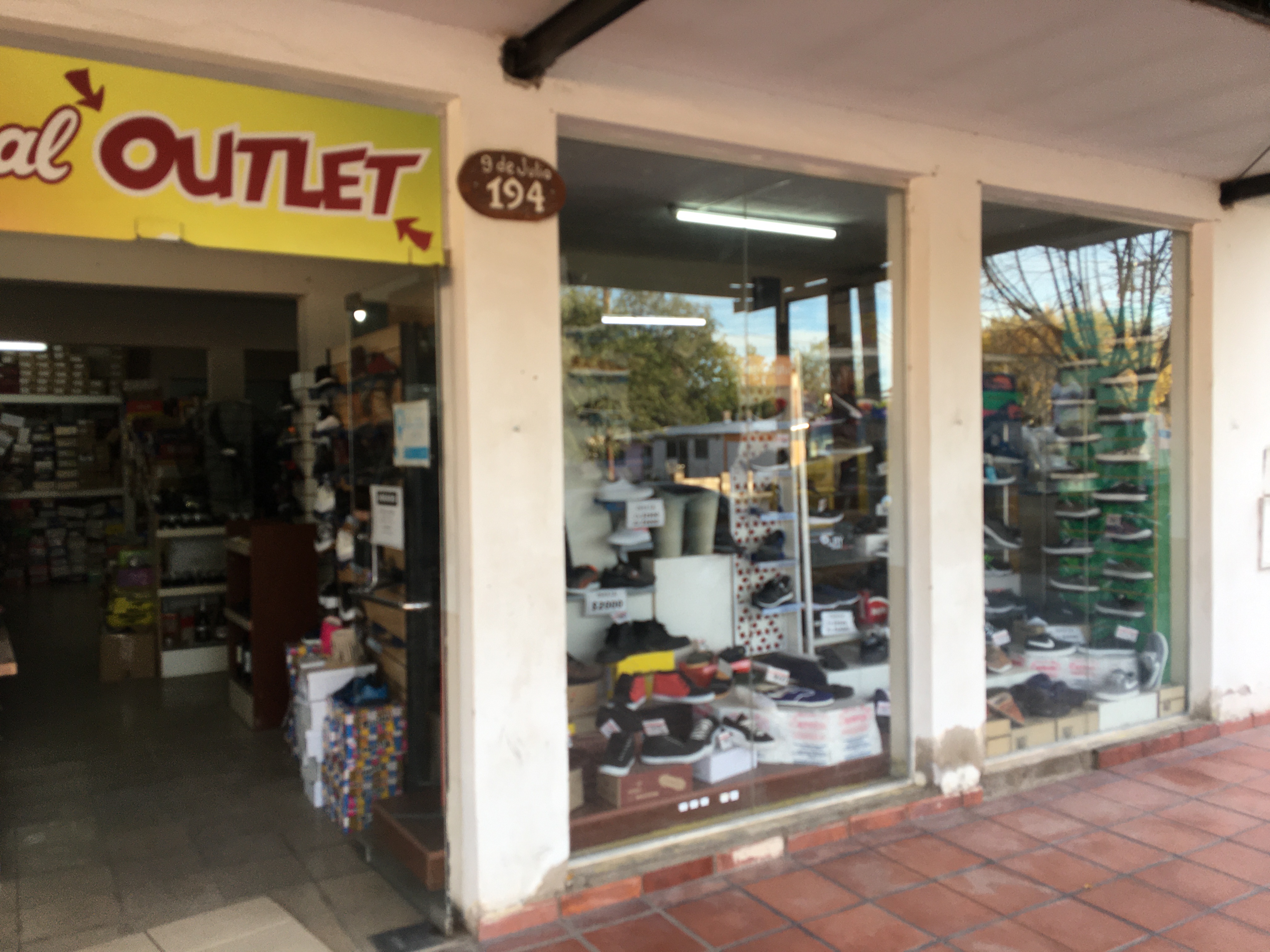 Villa Cura Brochero - Dos Locales Comerciales y Hosteria