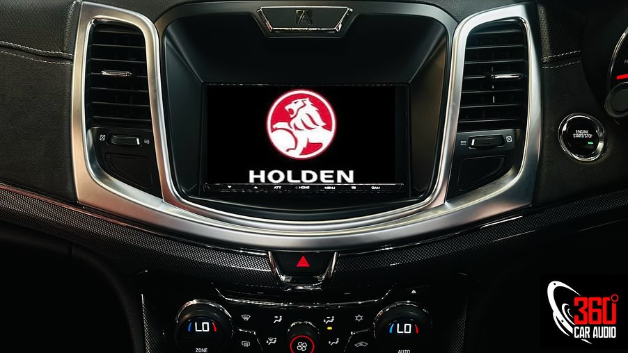 HOLDEN VF MALOO R8 (SSV Sv6 CLUBSPOERT CALAIS ) COMMODORE