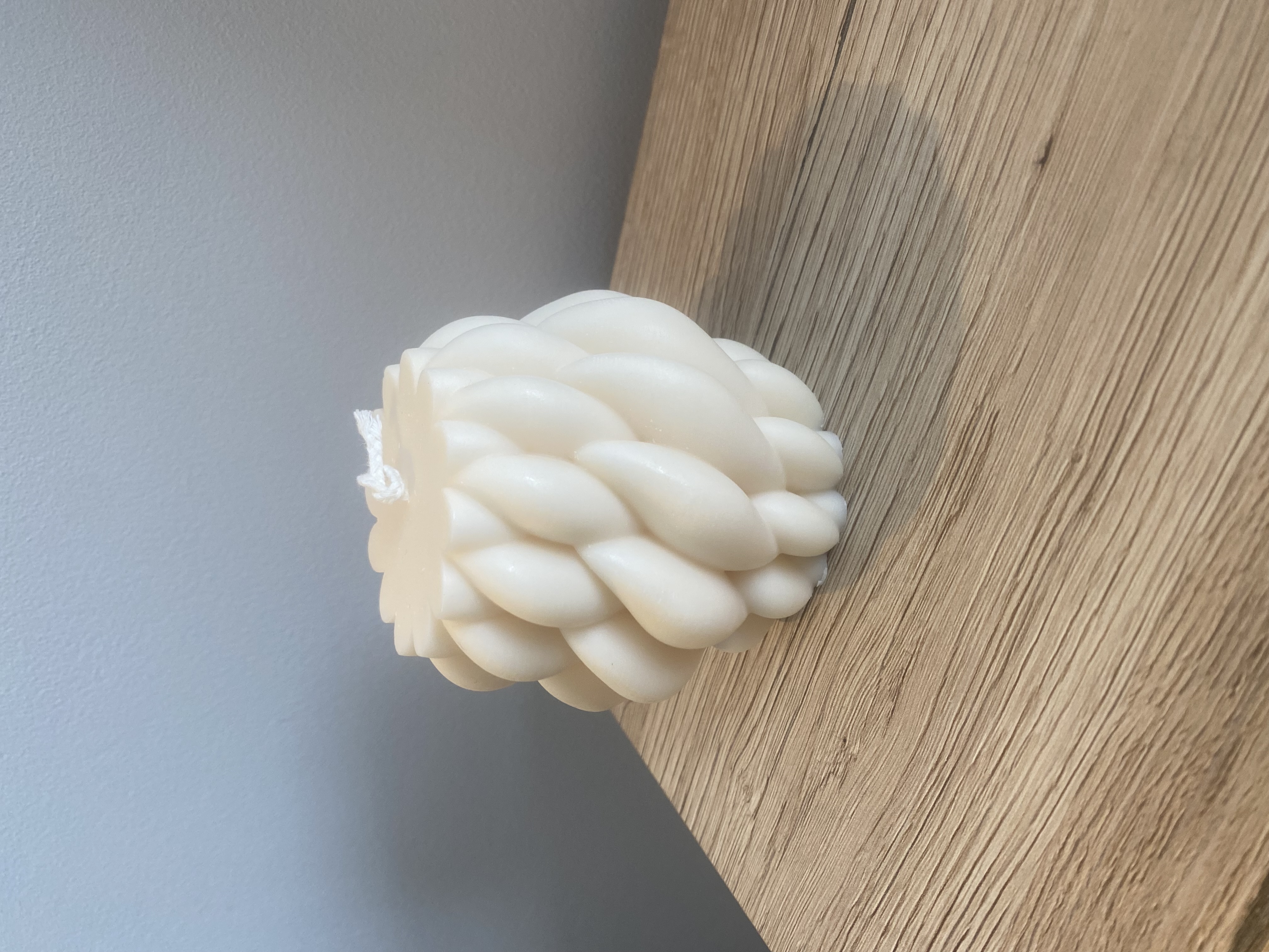 Bougie "pull en laine" petit format 