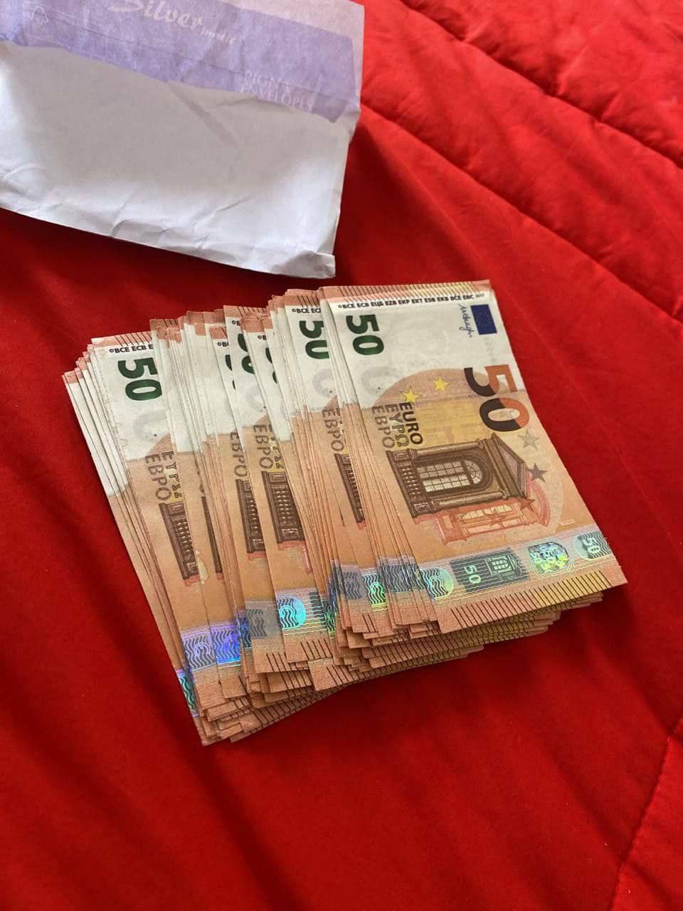 Fake notes availabe
