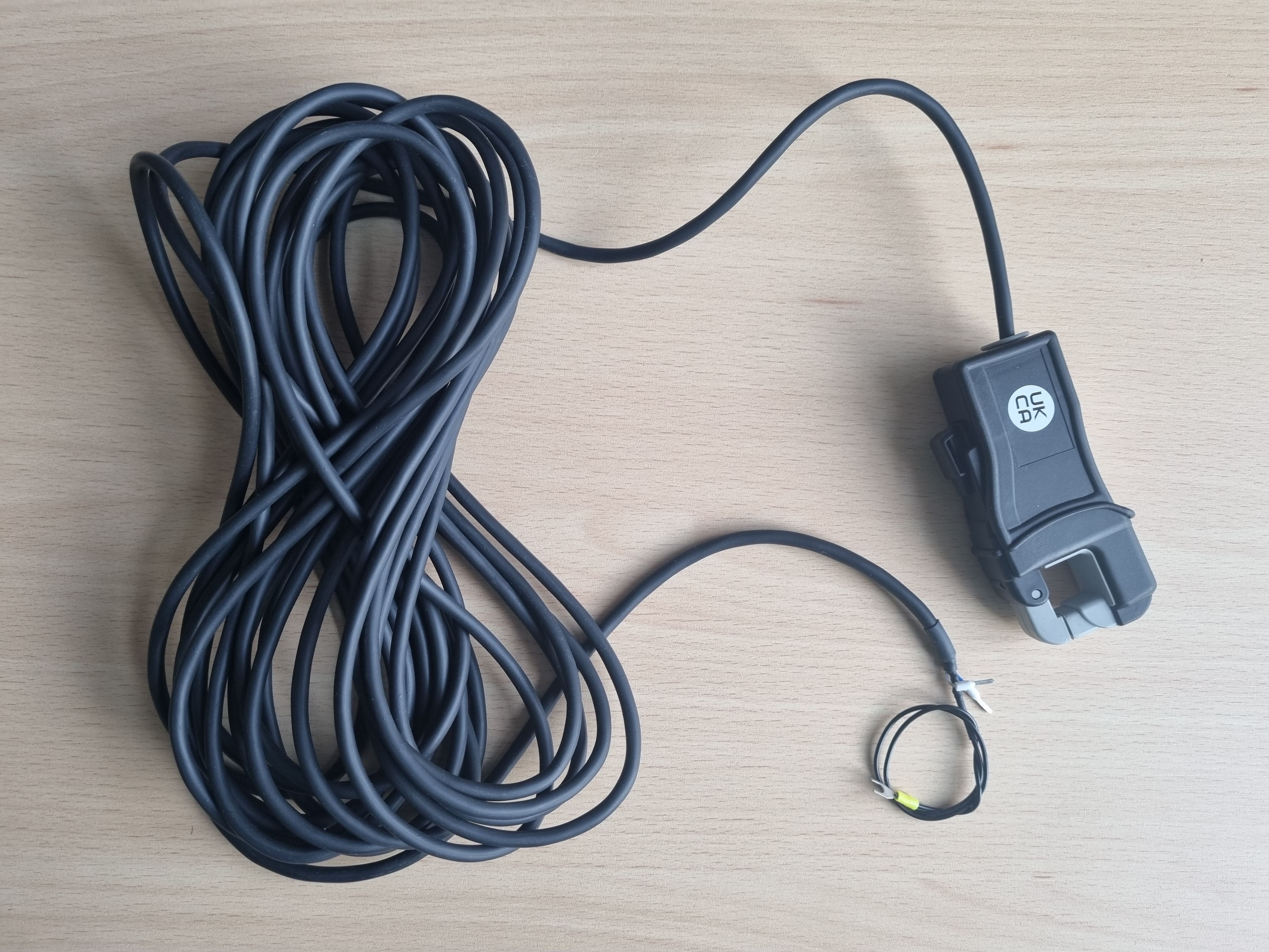 Srovės matavimo replės antrinėms grandinėms