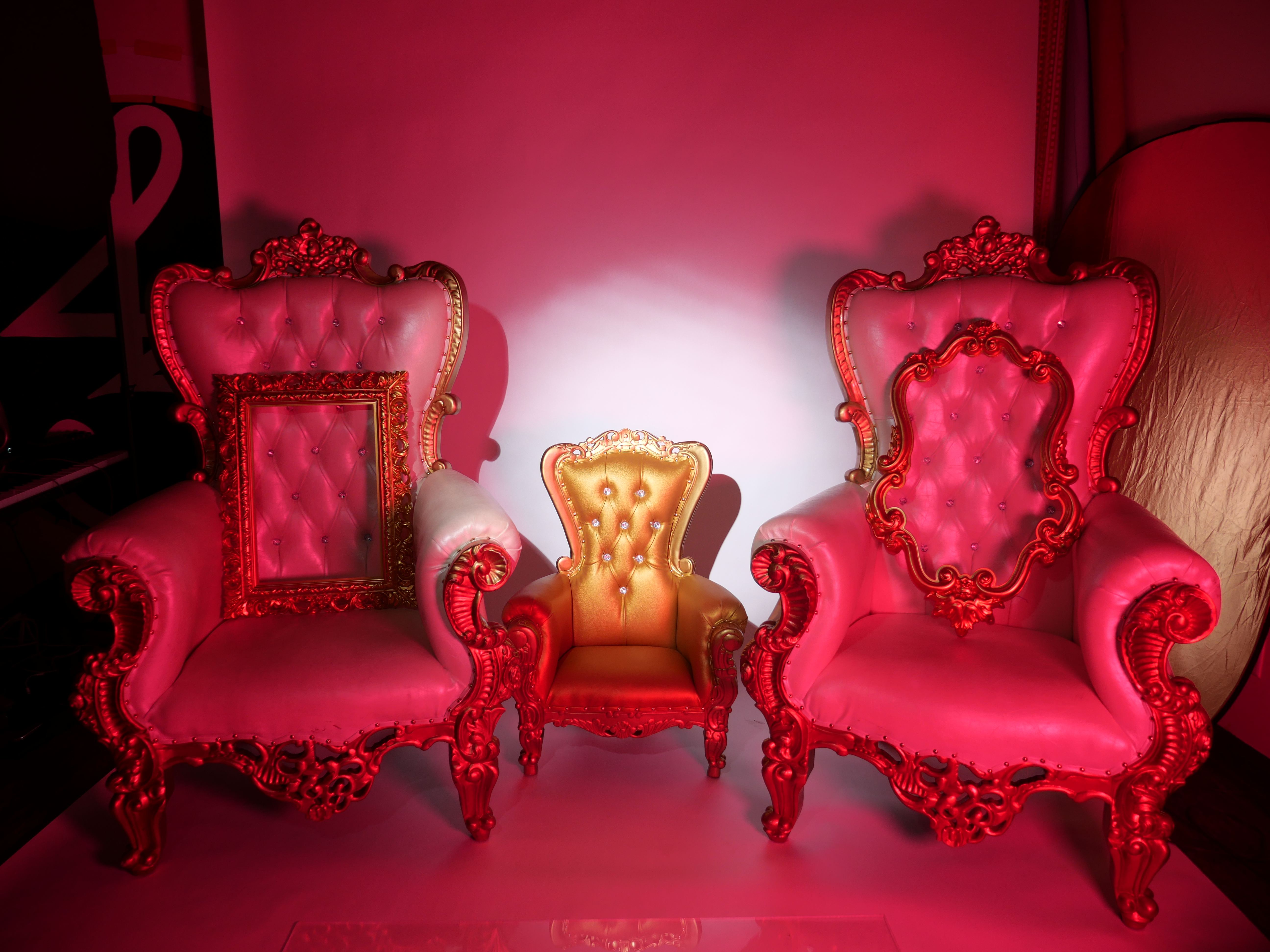 Luxurious Throne Chair Set (Kids)