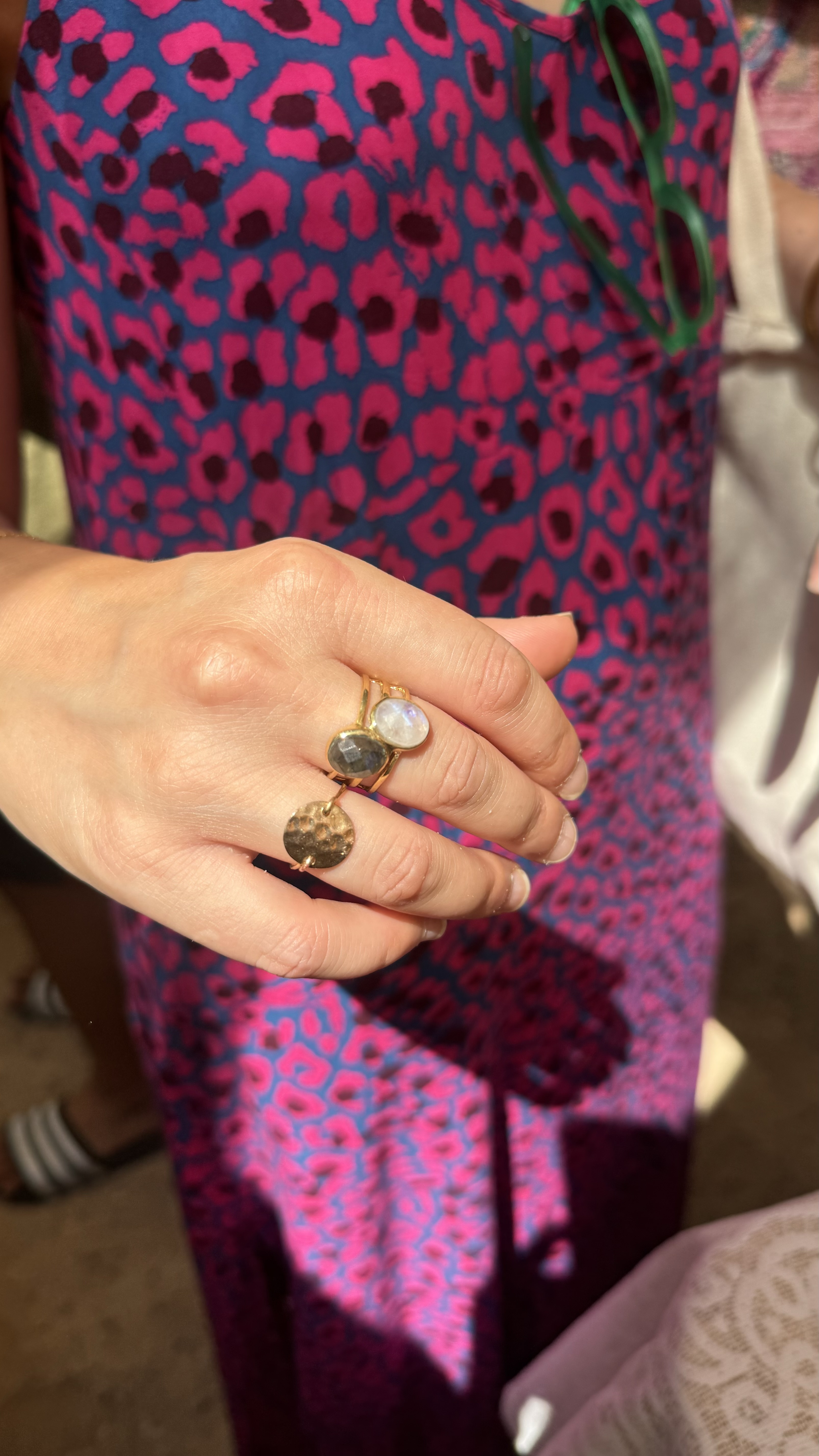 DOBLE SWEET : 2 cut gemstone ring in brass