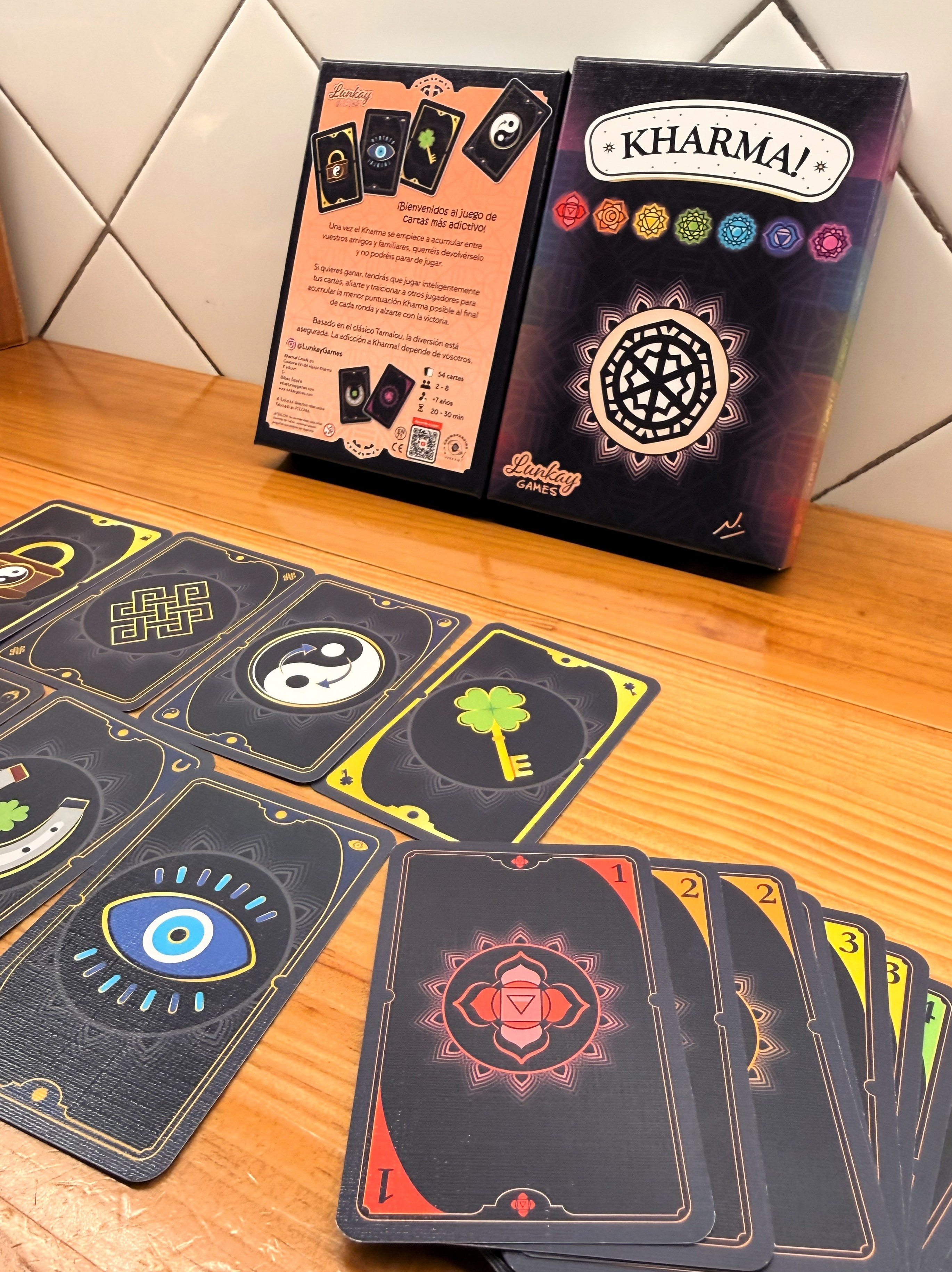 Juego de cartas Kharma!