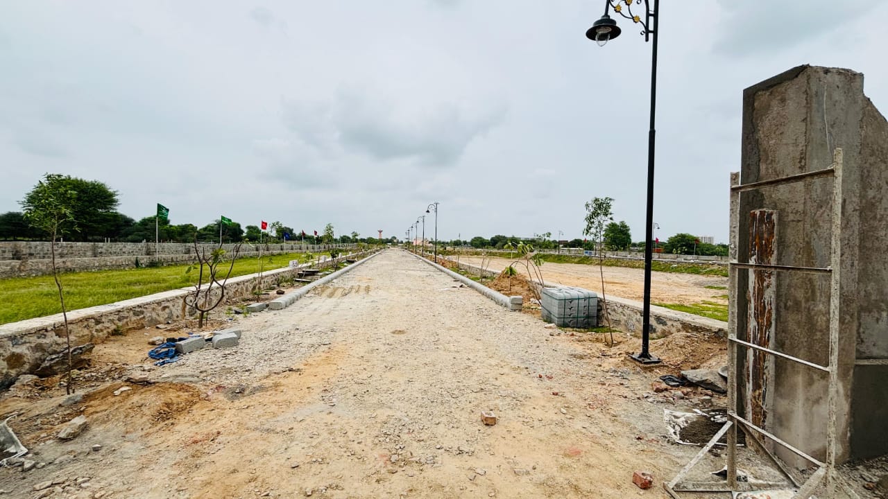Rudraksh Residency – Your Green Escape Near Mahindra SEZ