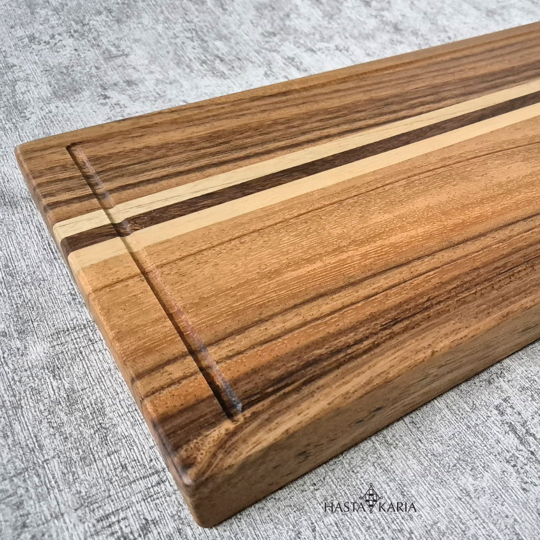 Chacuterie Board with Lines Patterns