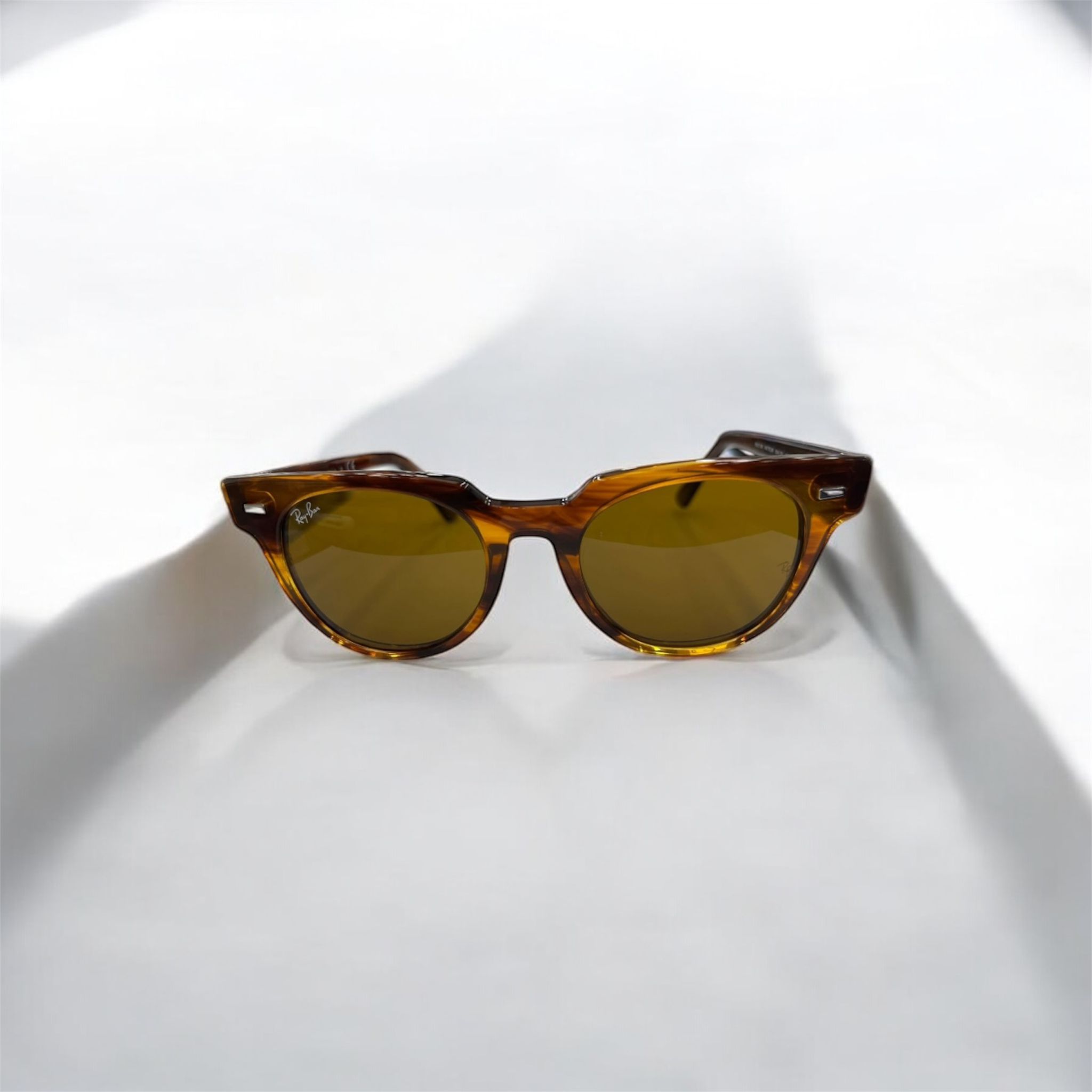 RAY-BAN KADIN GÜNEŞ GÖZLÜĞÜ