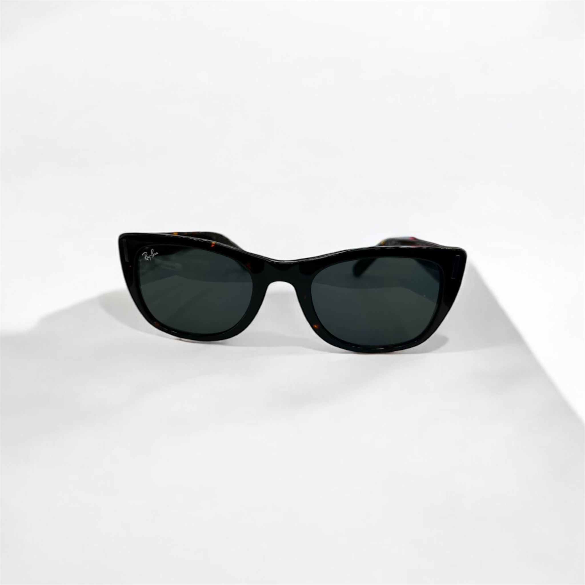 RAY-BAN KADIN GÜNEŞ GÖZLÜĞÜ