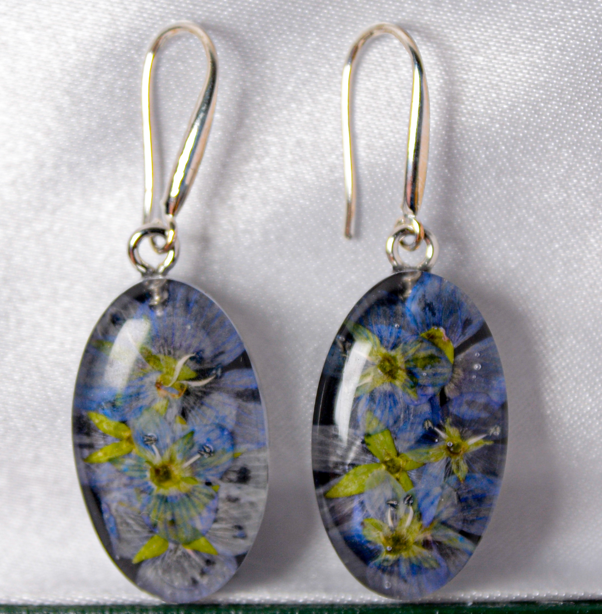 Boucles d'oreilles en résine