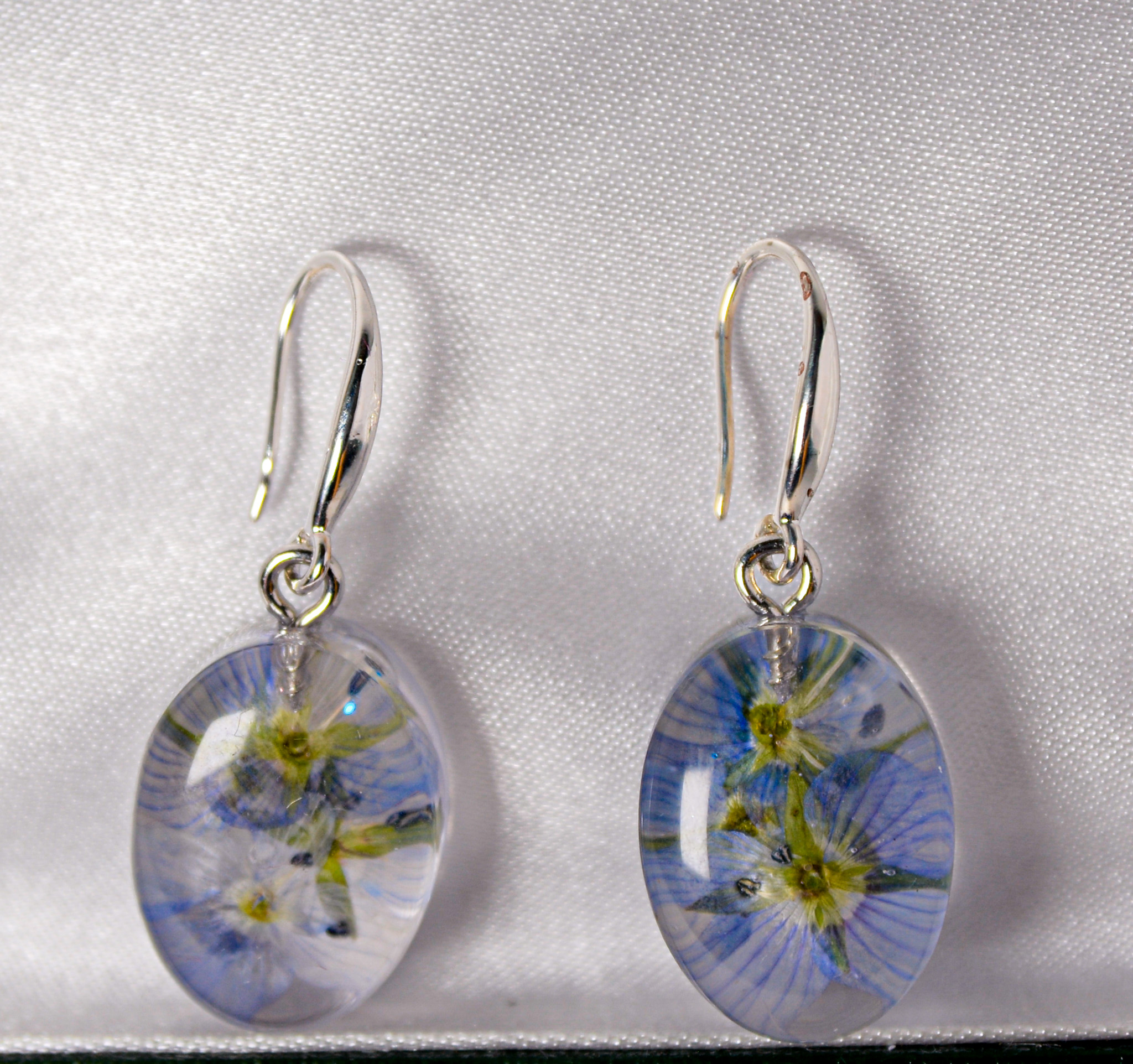 Boucles d'oreilles en résine florale