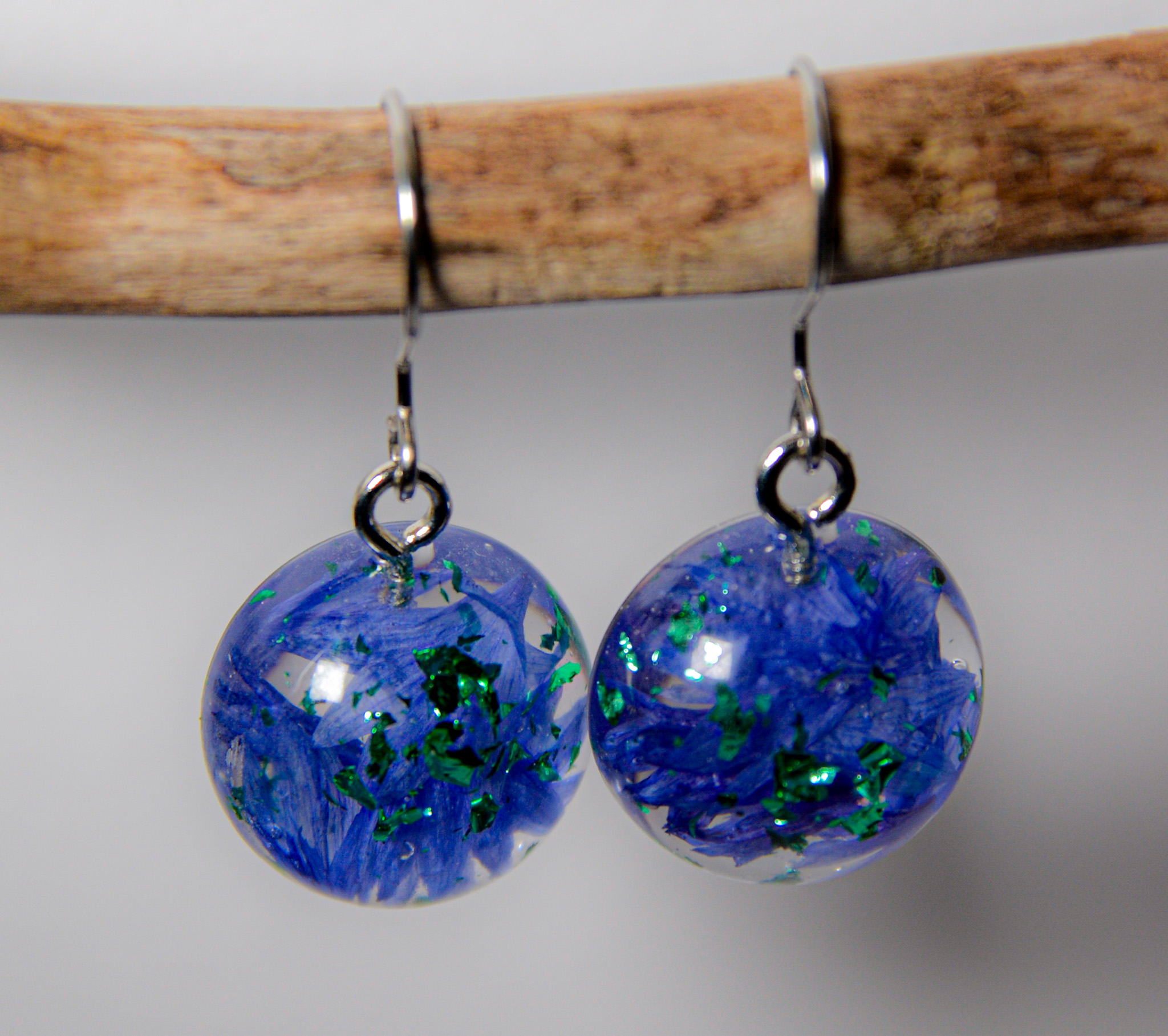 Boucles d'oreilles en résine florale