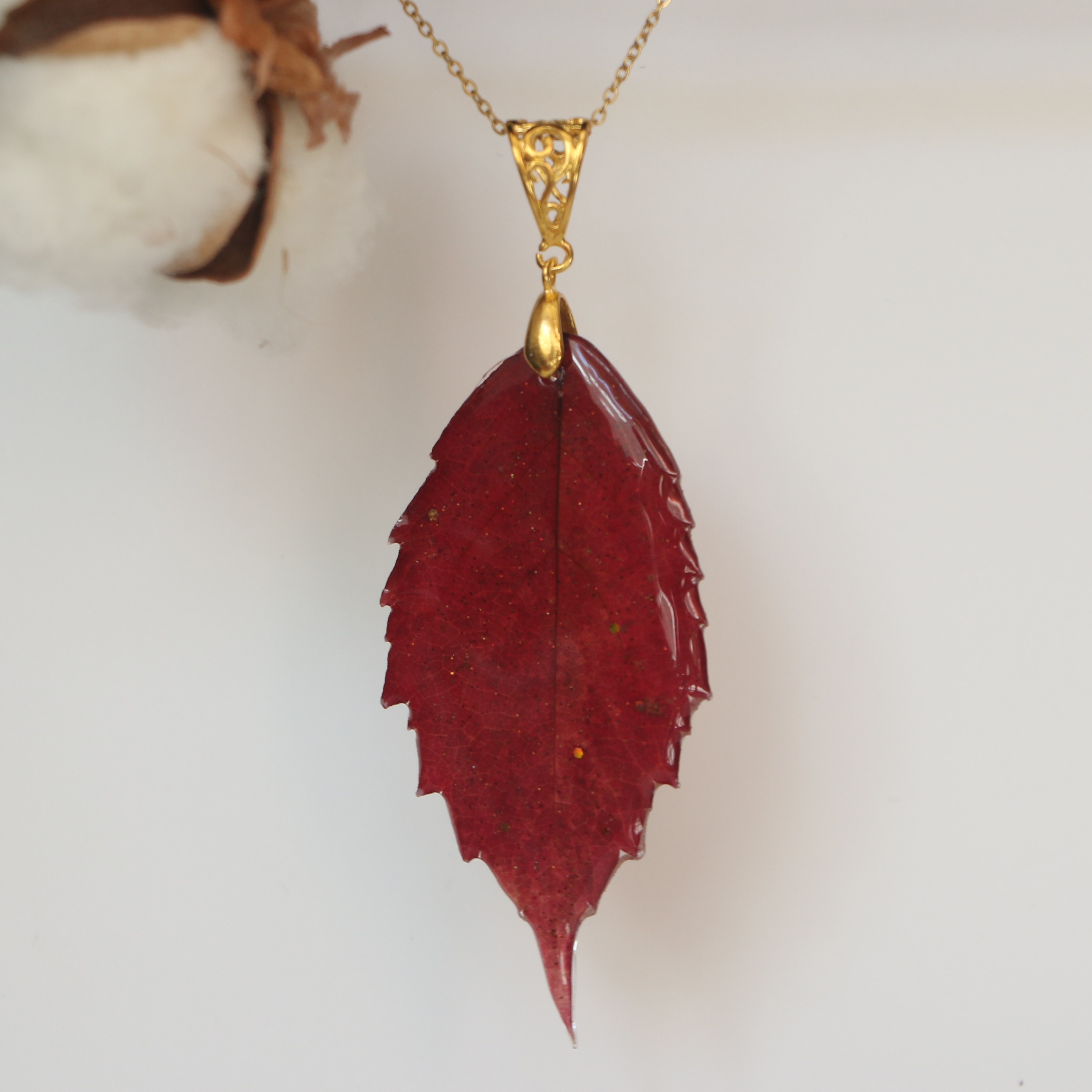 Pendentif en Vigne vierge rouge