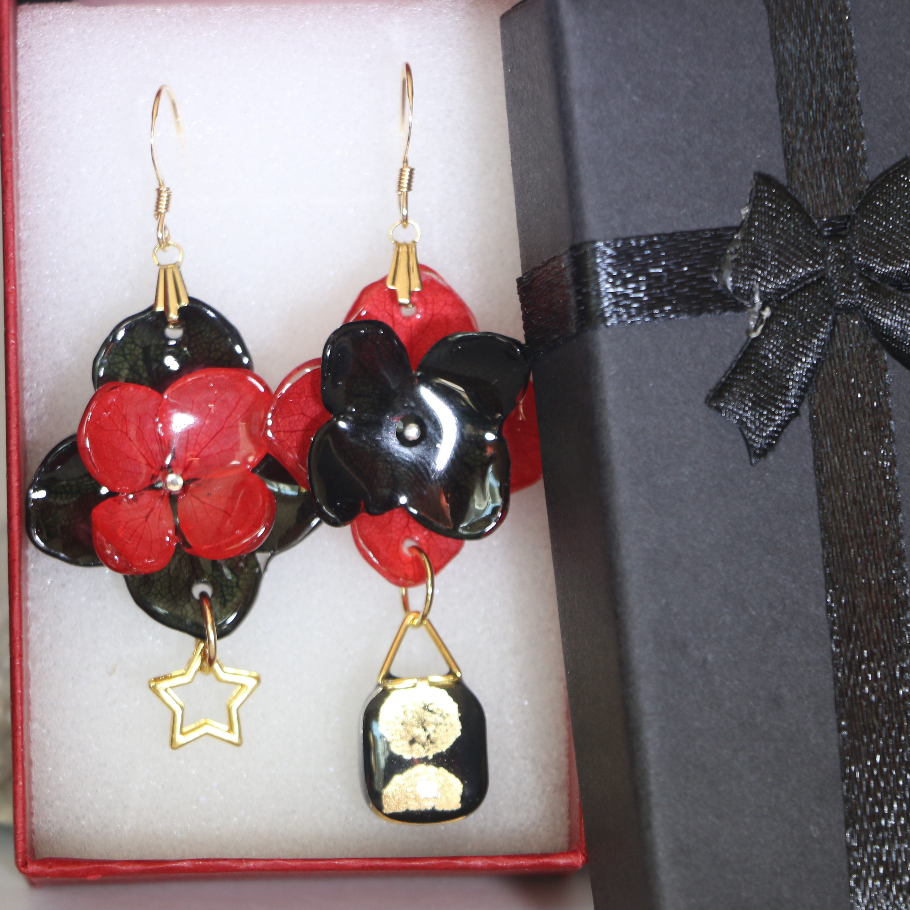 Boucle d'oreilles en Hortensia Stabilisé coloré