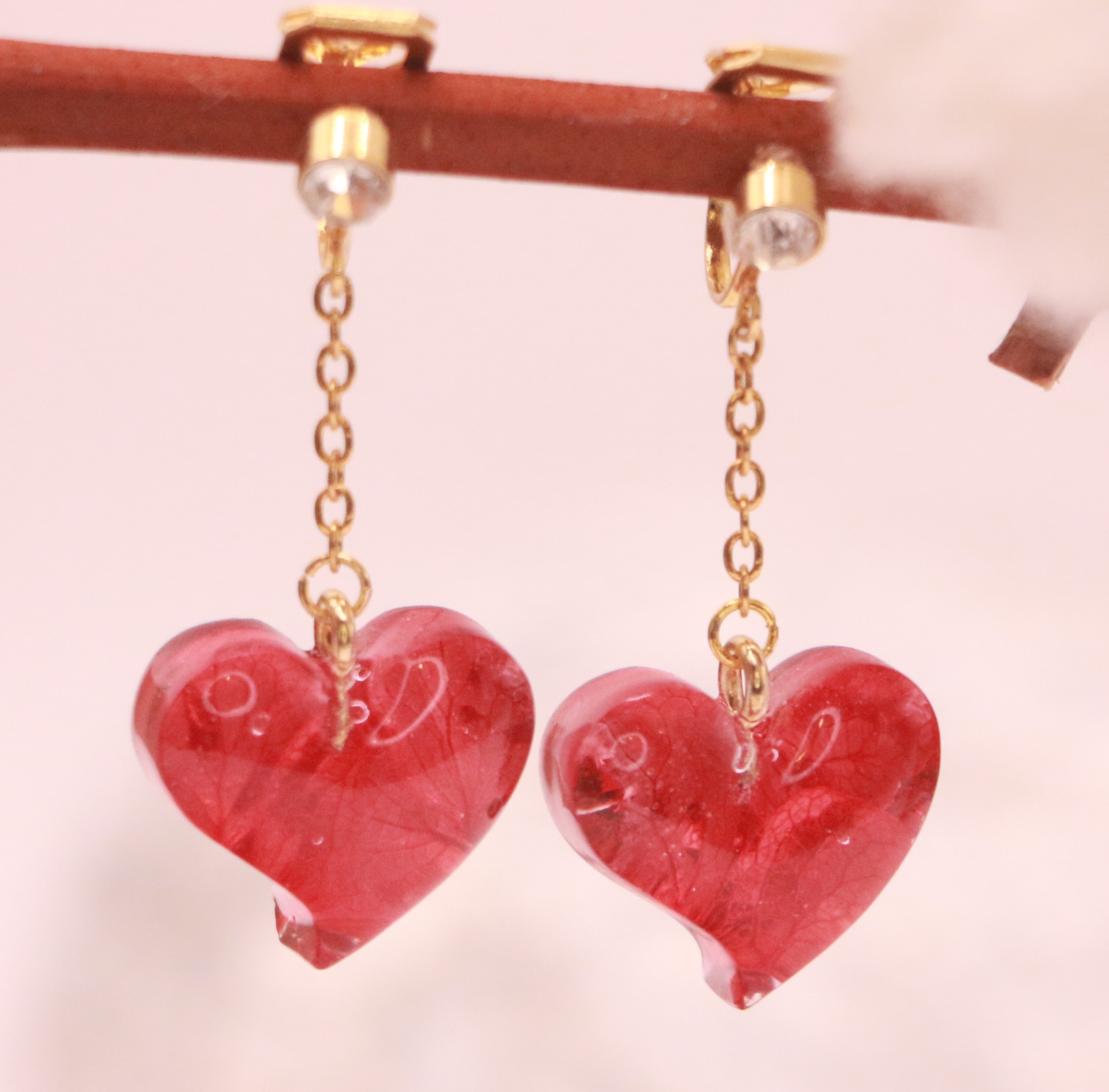 Boucles d'oreilles cœur rouge éclats d'Hortensia