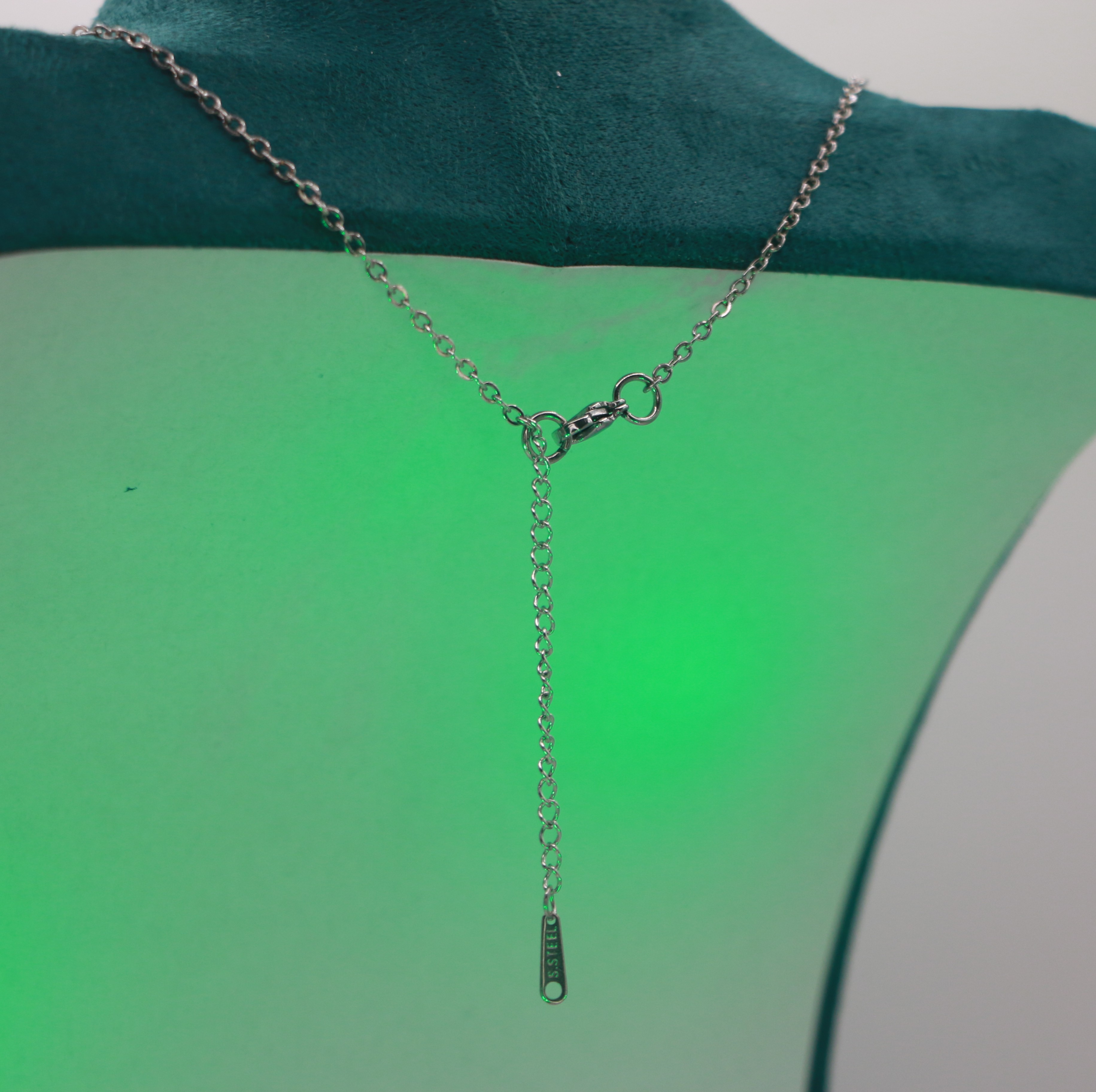 Le pendentif de la mariée