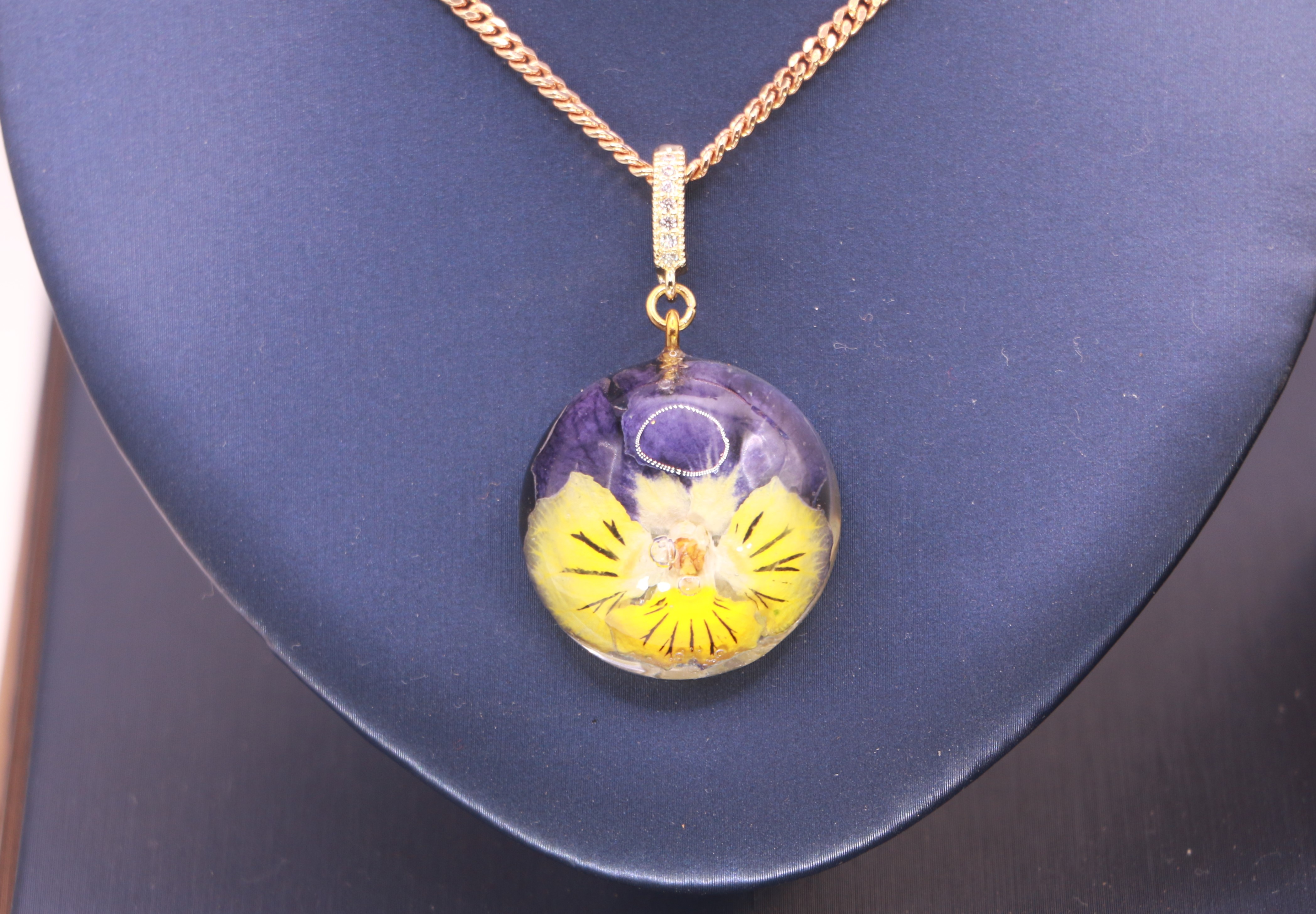 Parure 3 pièces en pensée bicolore