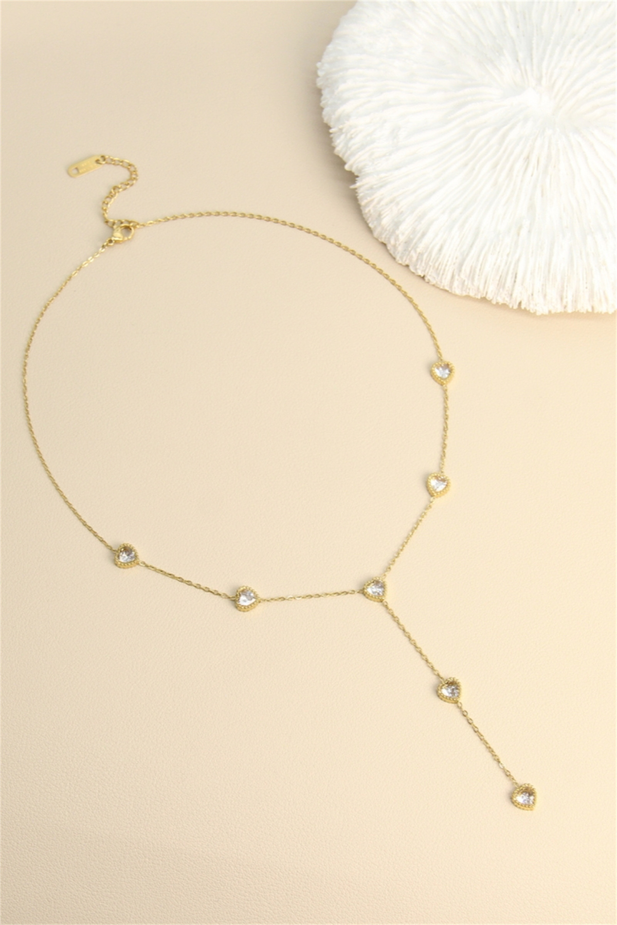 COLLIER MAUD