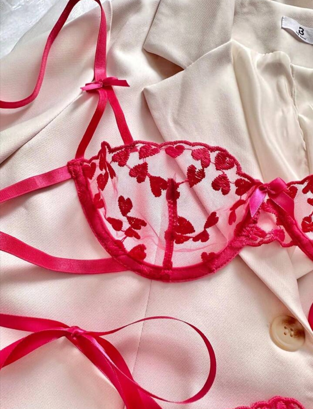 Soutien-gorge et String rose fushia