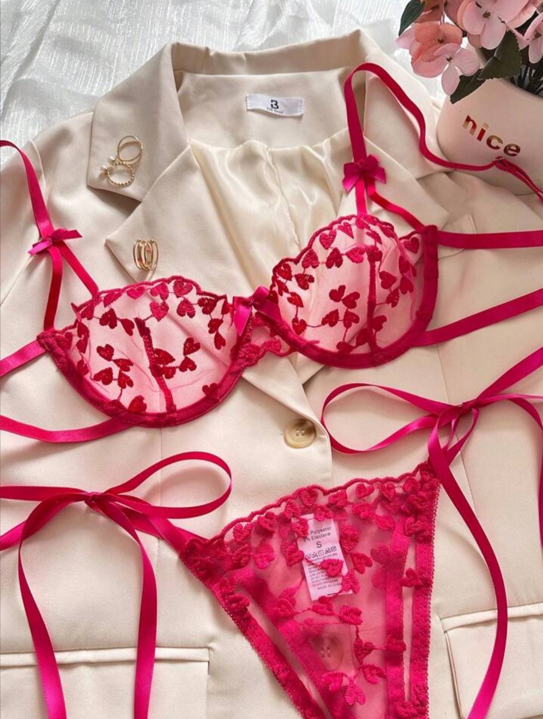 Soutien-gorge et String rose fushia