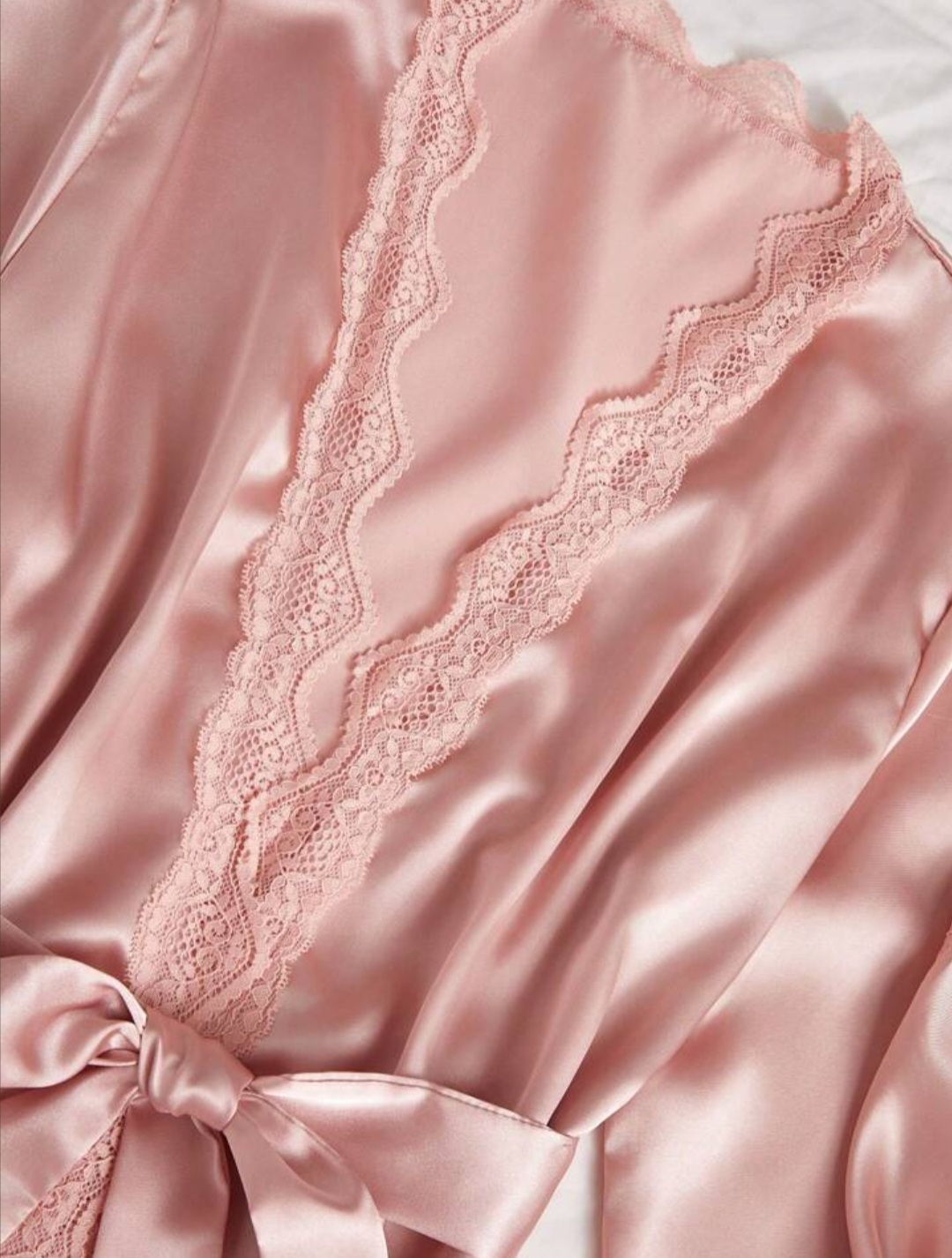 Pyjama avec peignoir en satin