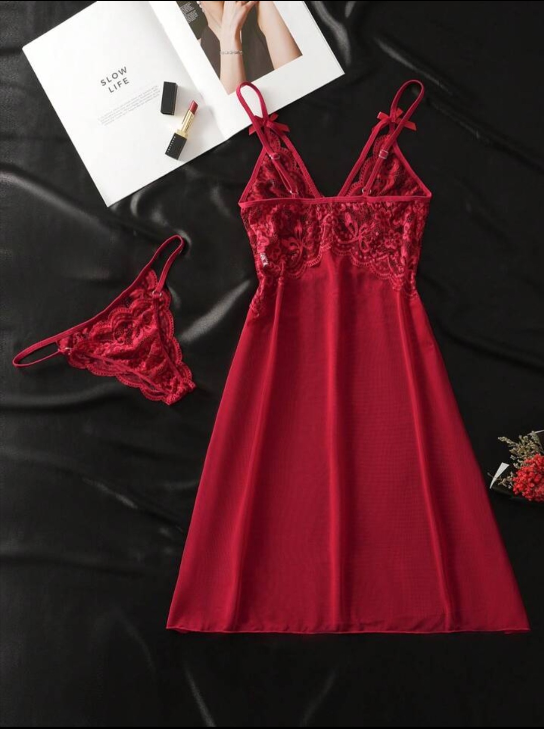 Nuisettes Sexy rouge avec string