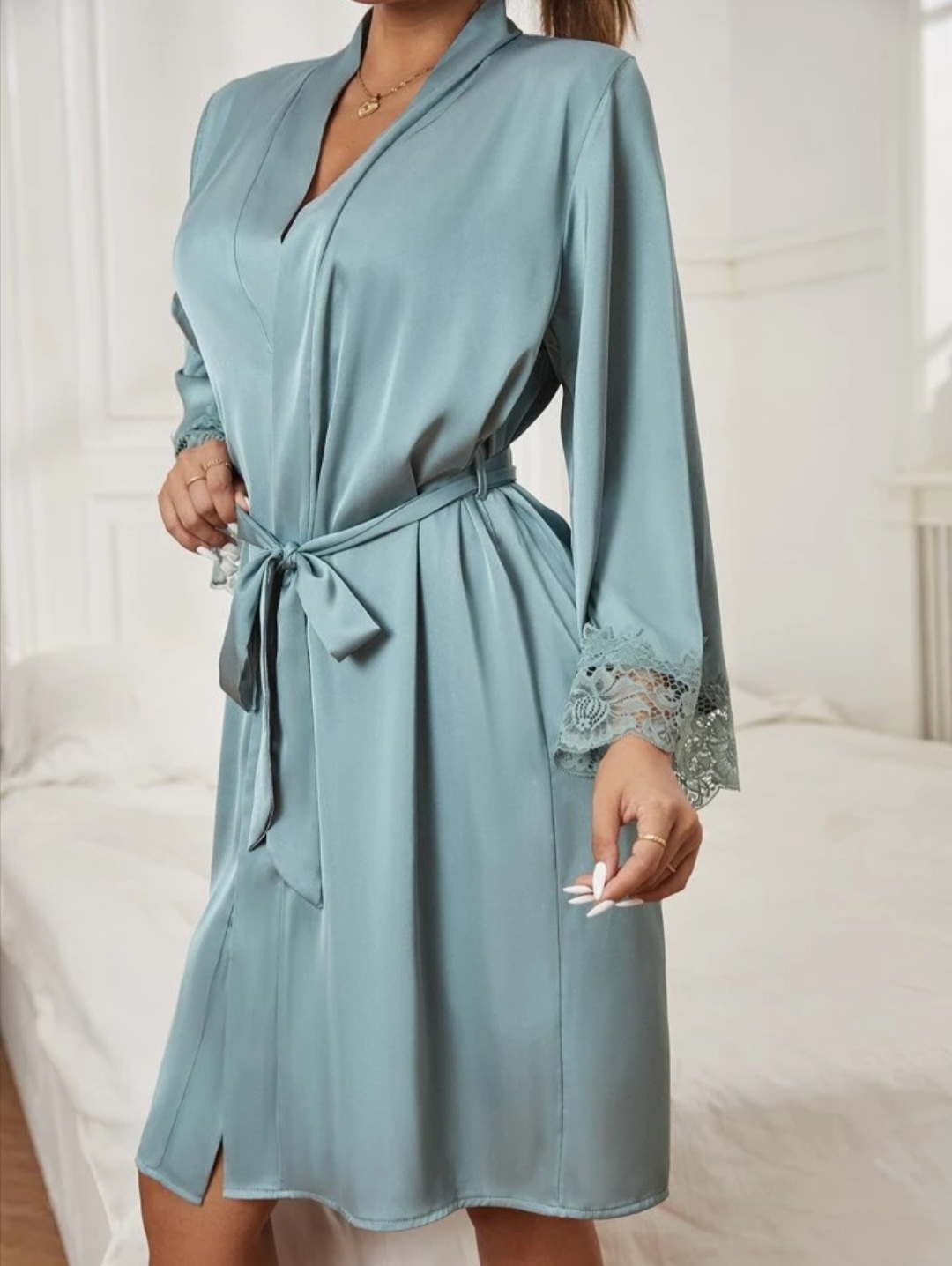 Nuisette et Peignoir en Satin