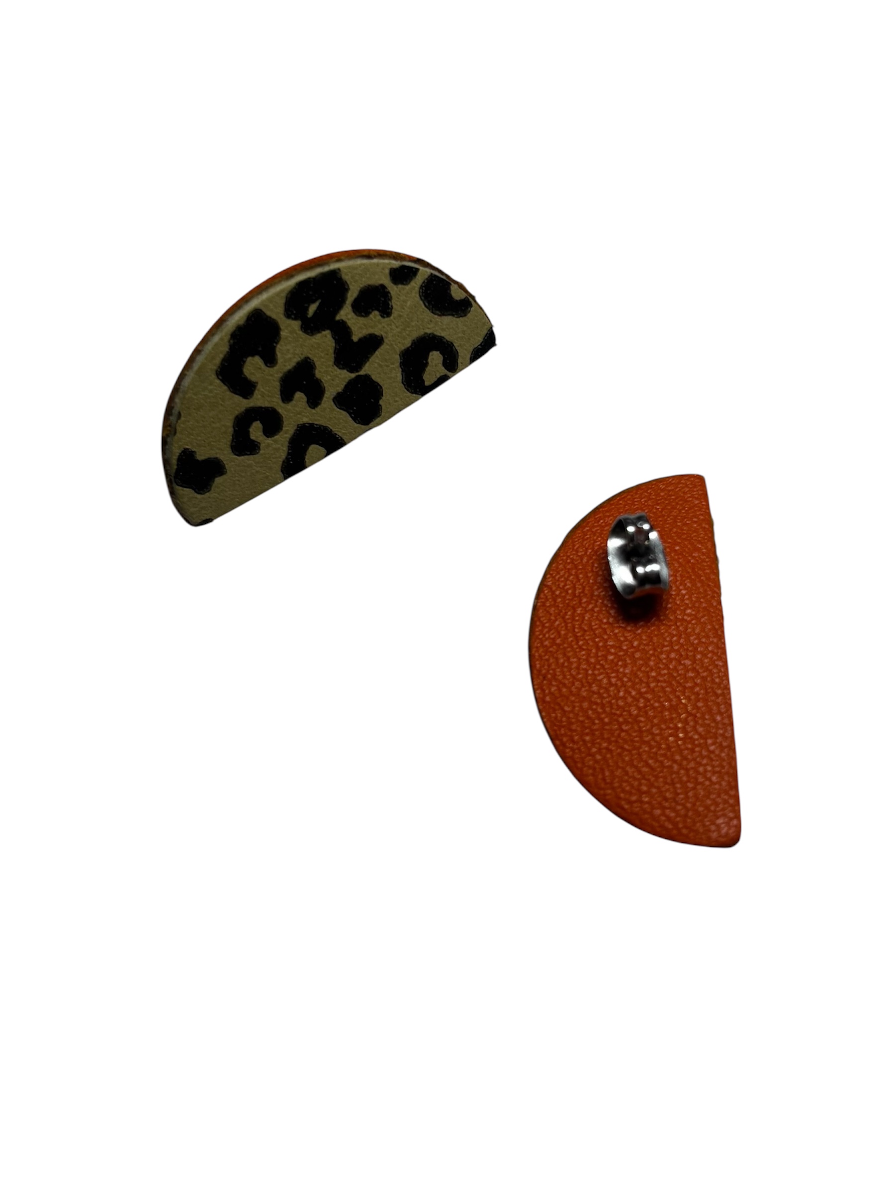 SEMI CIRCLE STUDS - LEOPARD TAN