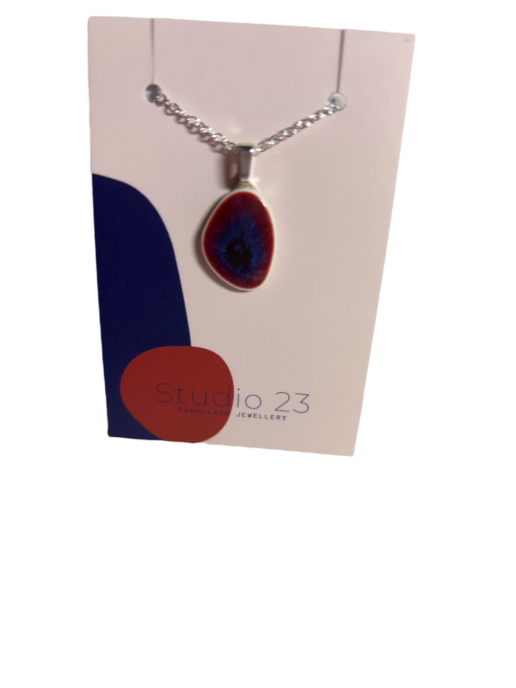 Studio 23 porcelain pebble pendant - Burgundy/Navy