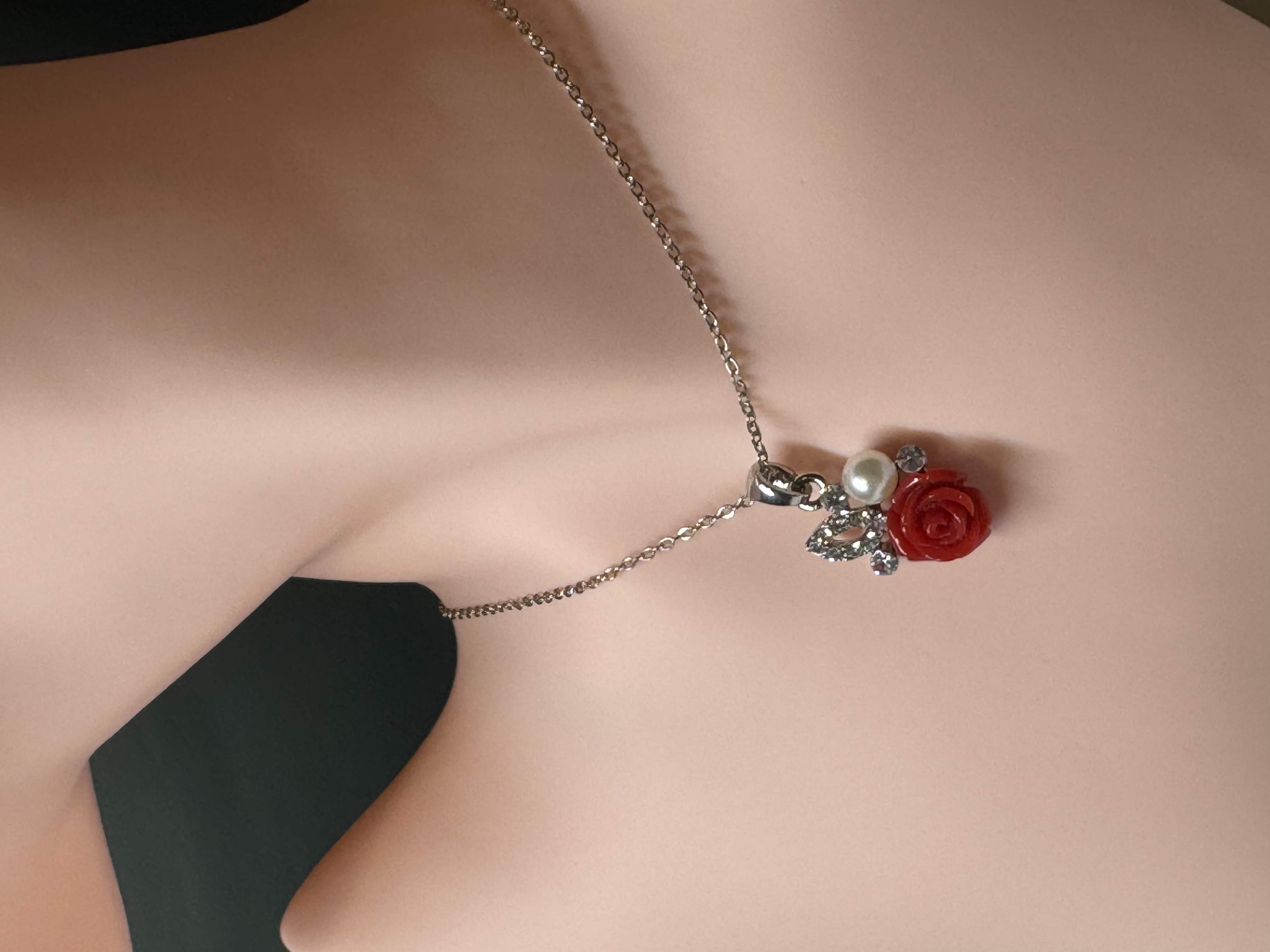 Red rose necklace