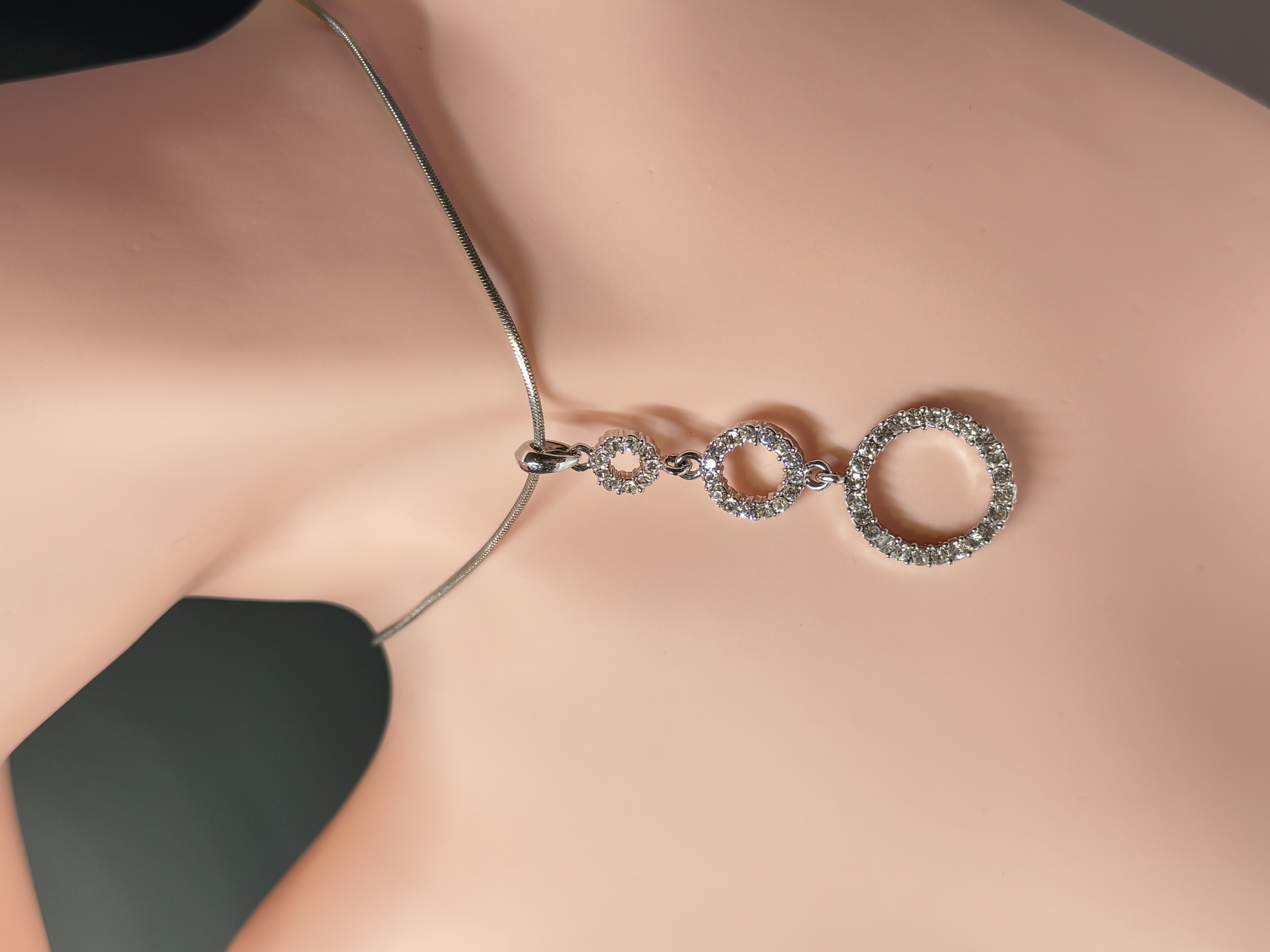 triple hoop necklace