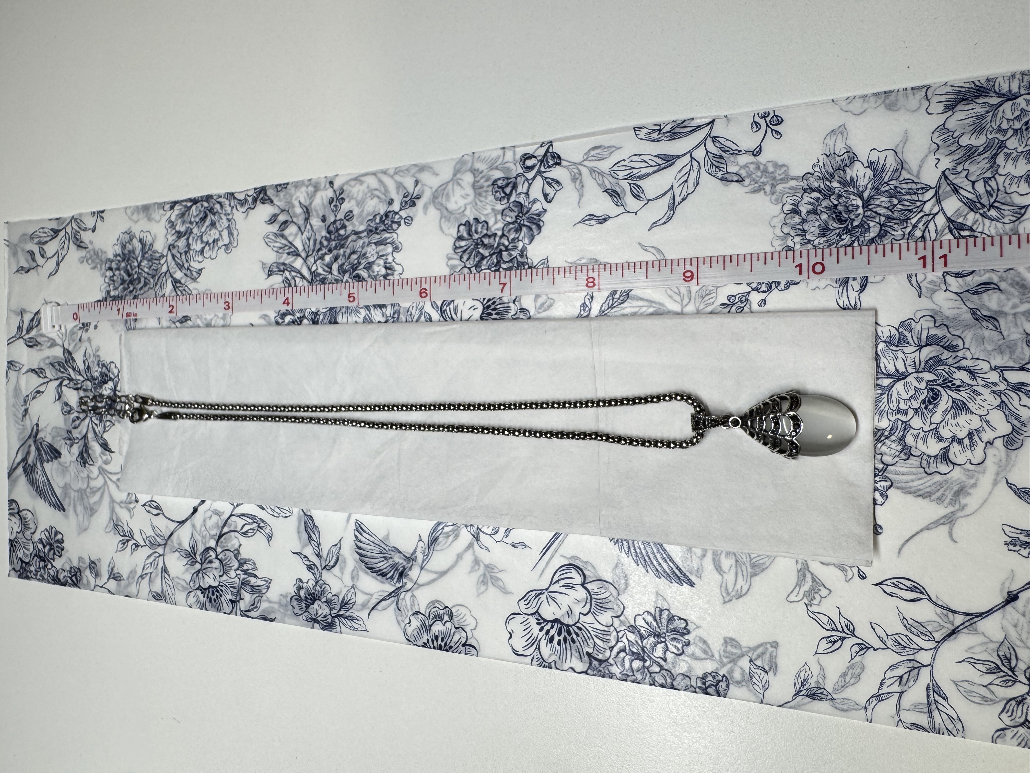 Spider drop necklace