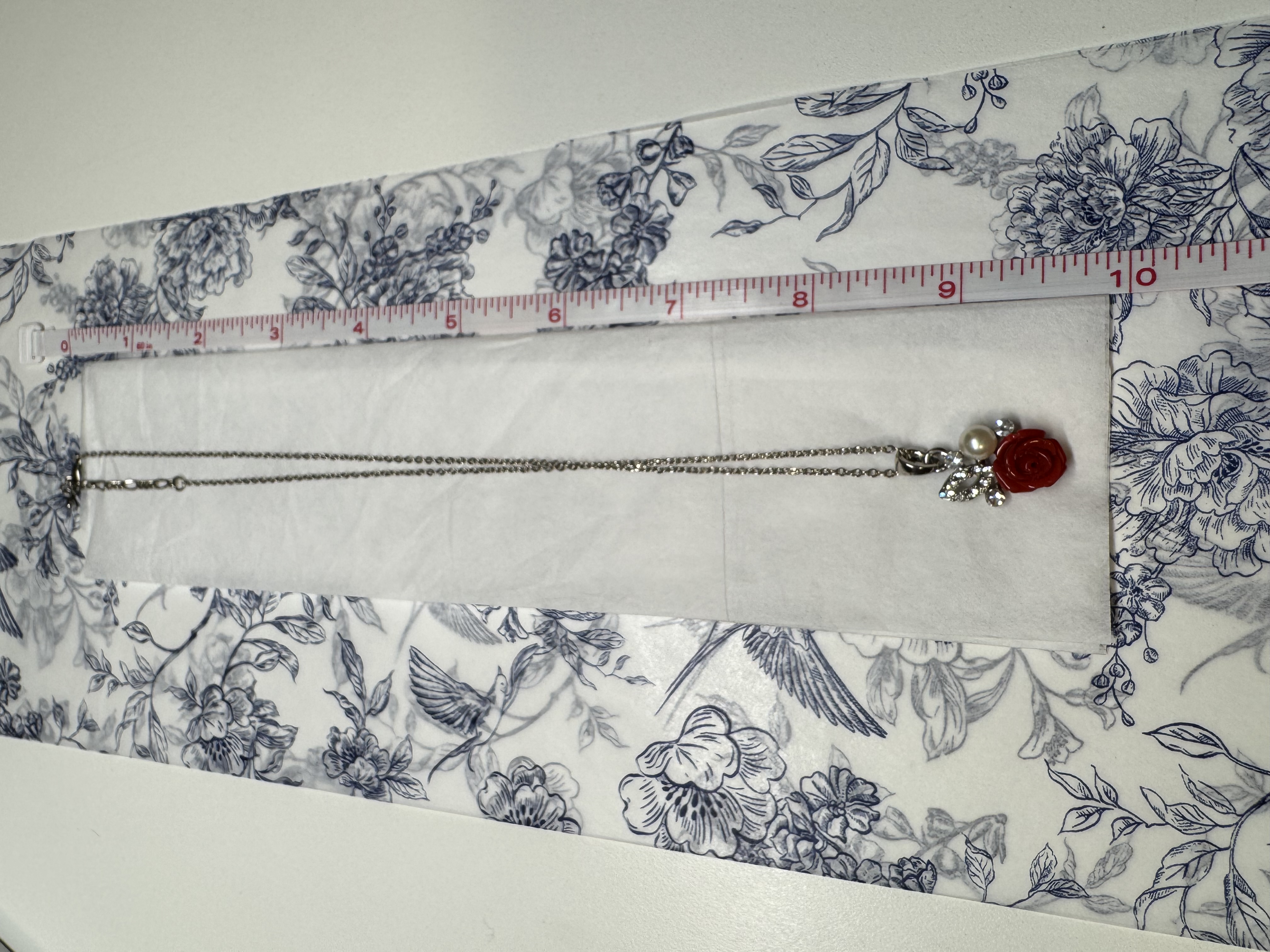 Red rose necklace
