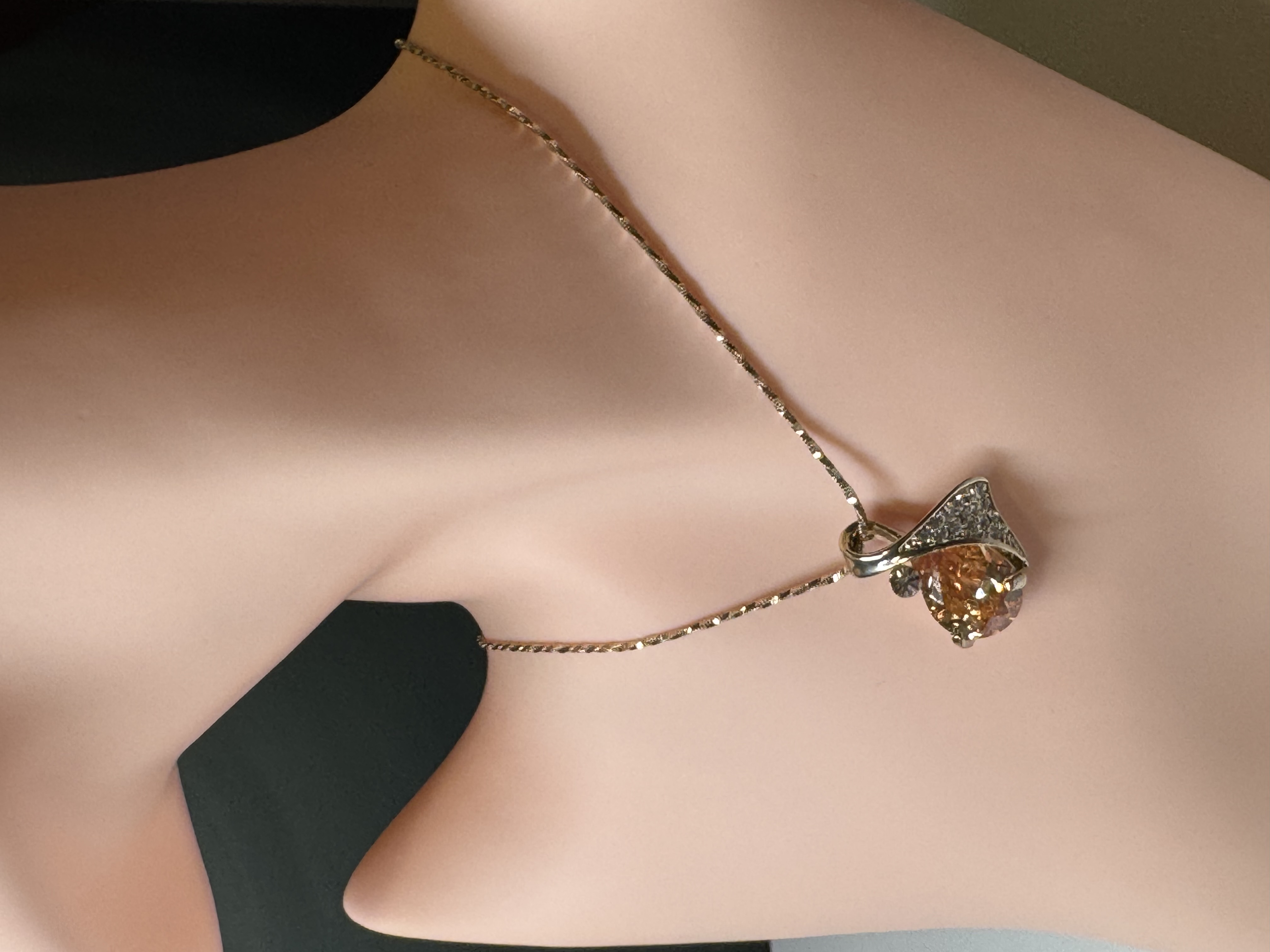 Yellow crystal necklace