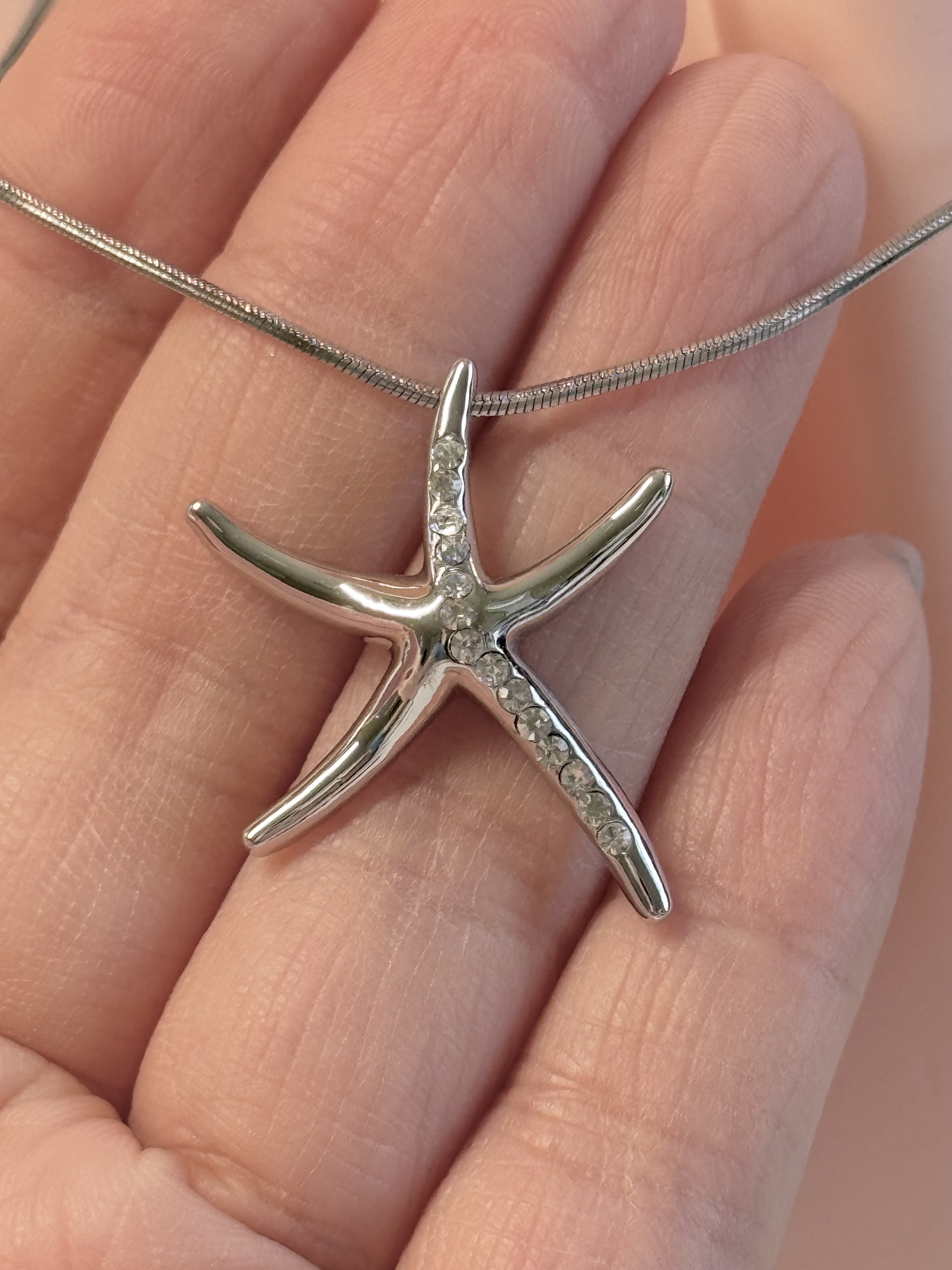 Starfish necklace