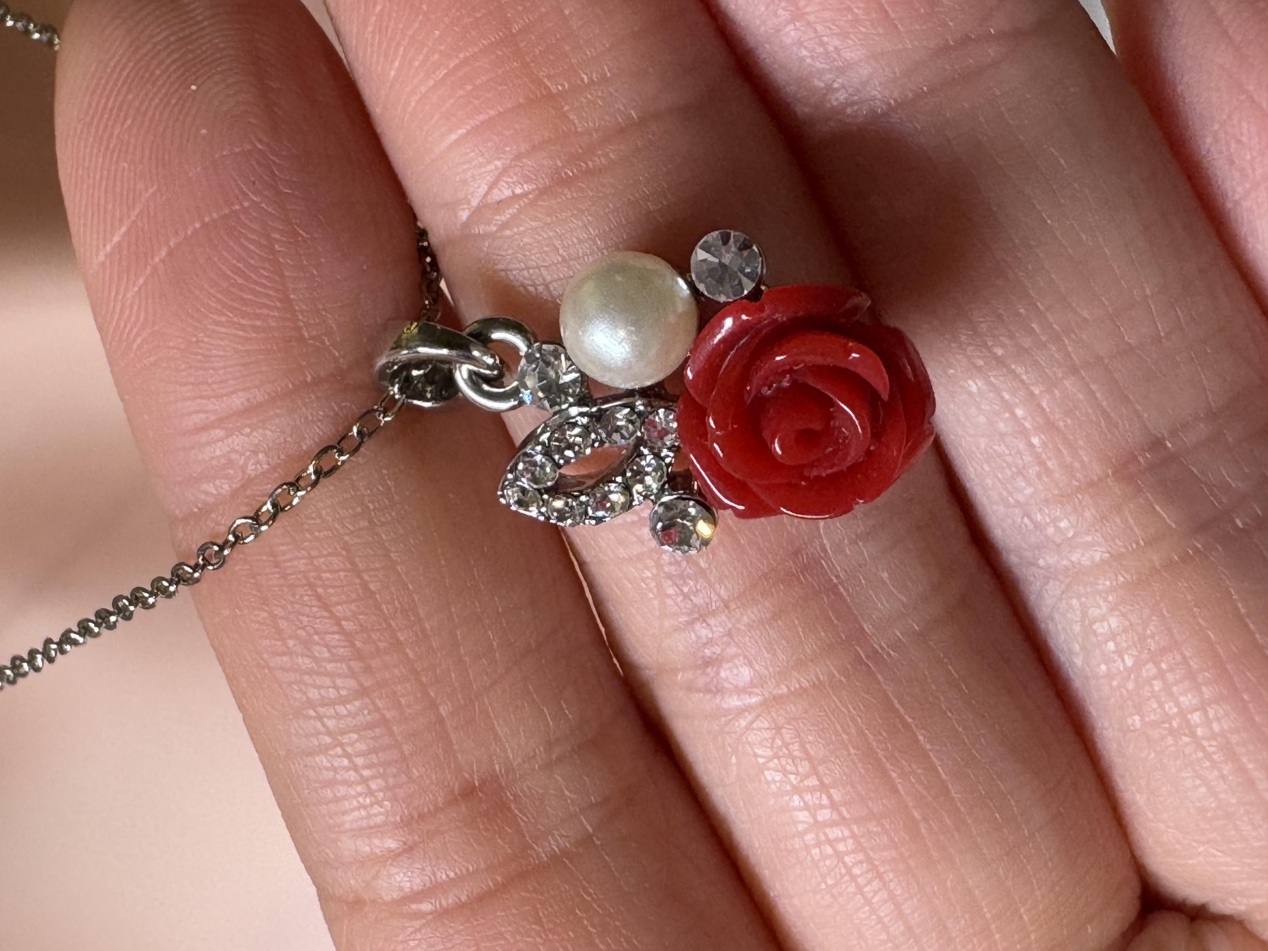 Red rose necklace